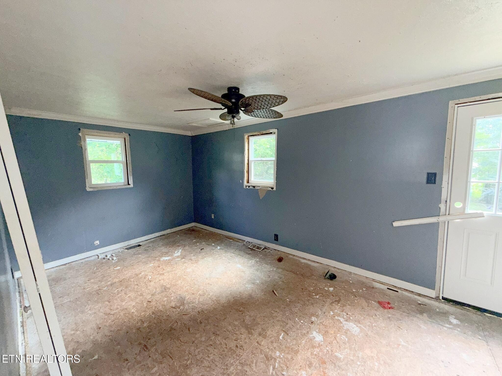512 E Hemlock Street Lafollette TN 37766