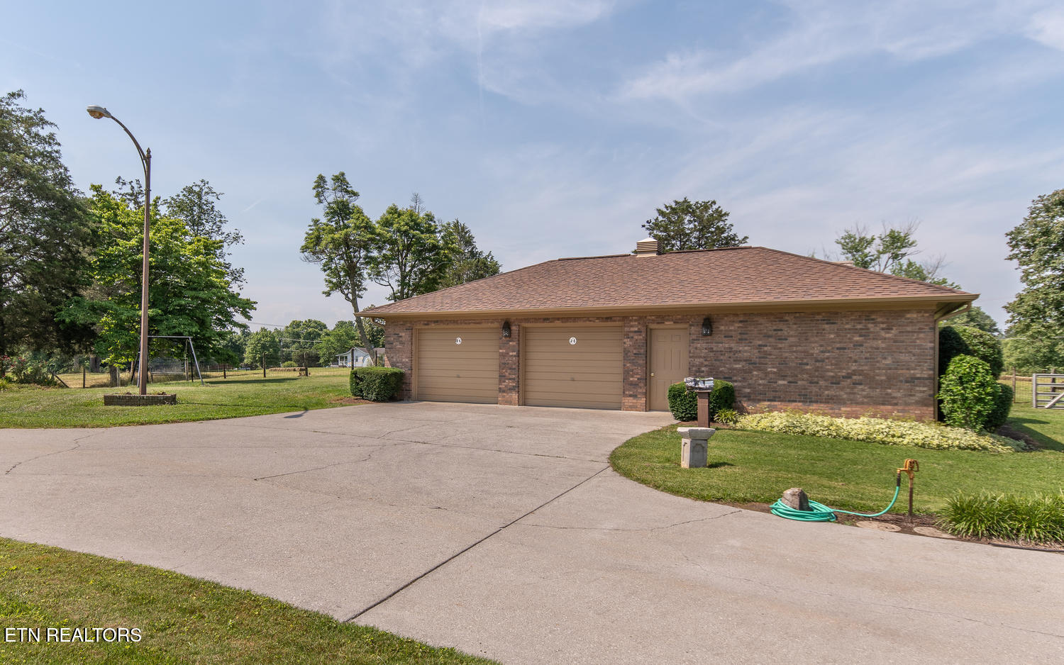 8019 Washington Pike Corryton TN 37721
