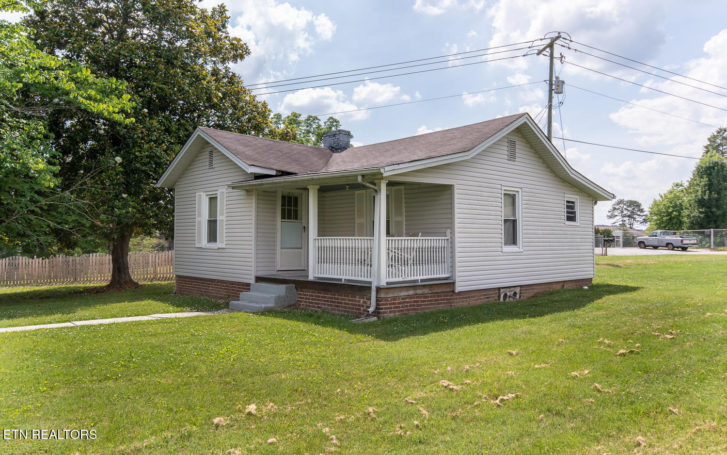 8019 Washington Pike Corryton TN 37721