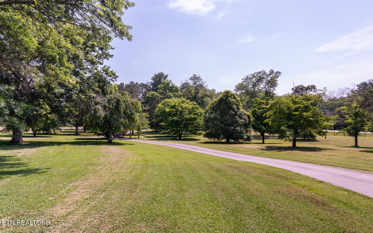 8019 Washington Pike Corryton TN 37721