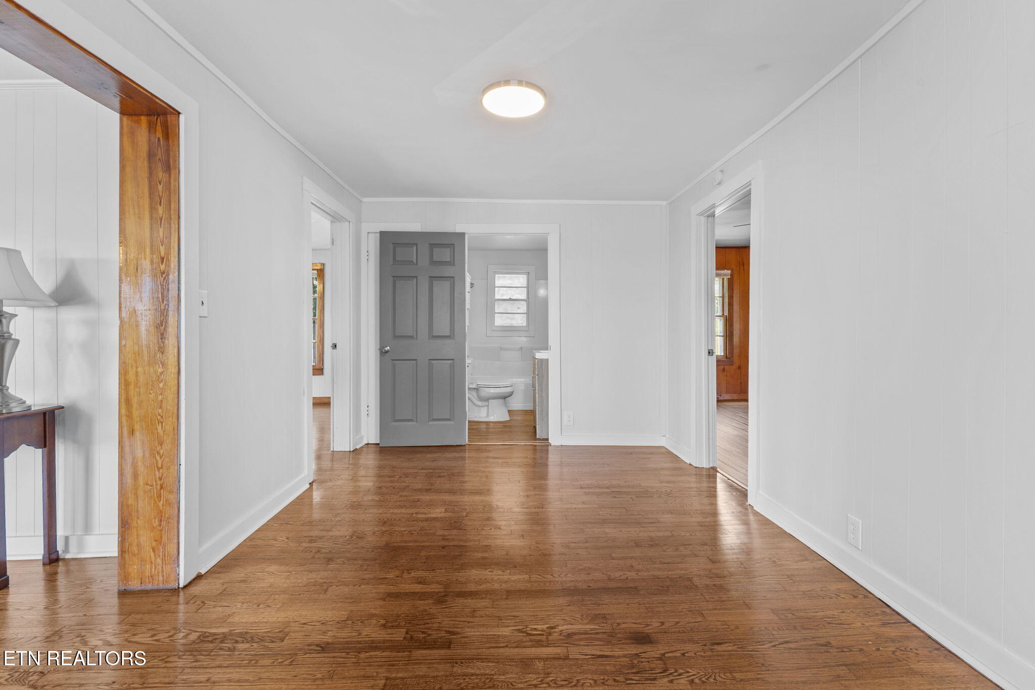 517 W 2nd Avenue Lenoir City TN 37771