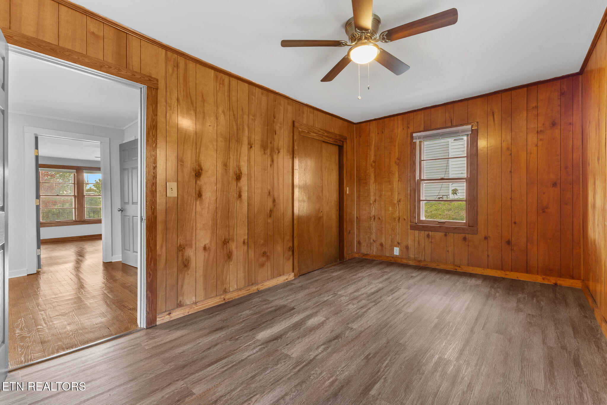 517 W 2nd Avenue Lenoir City TN 37771