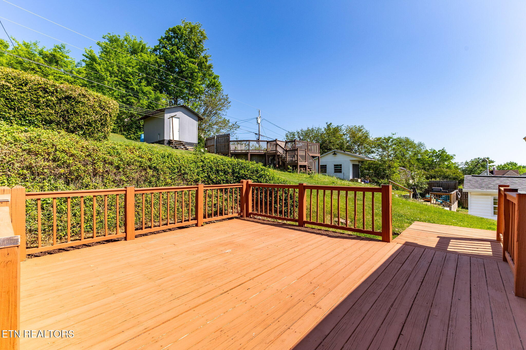 517 W 2nd Avenue Lenoir City TN 37771