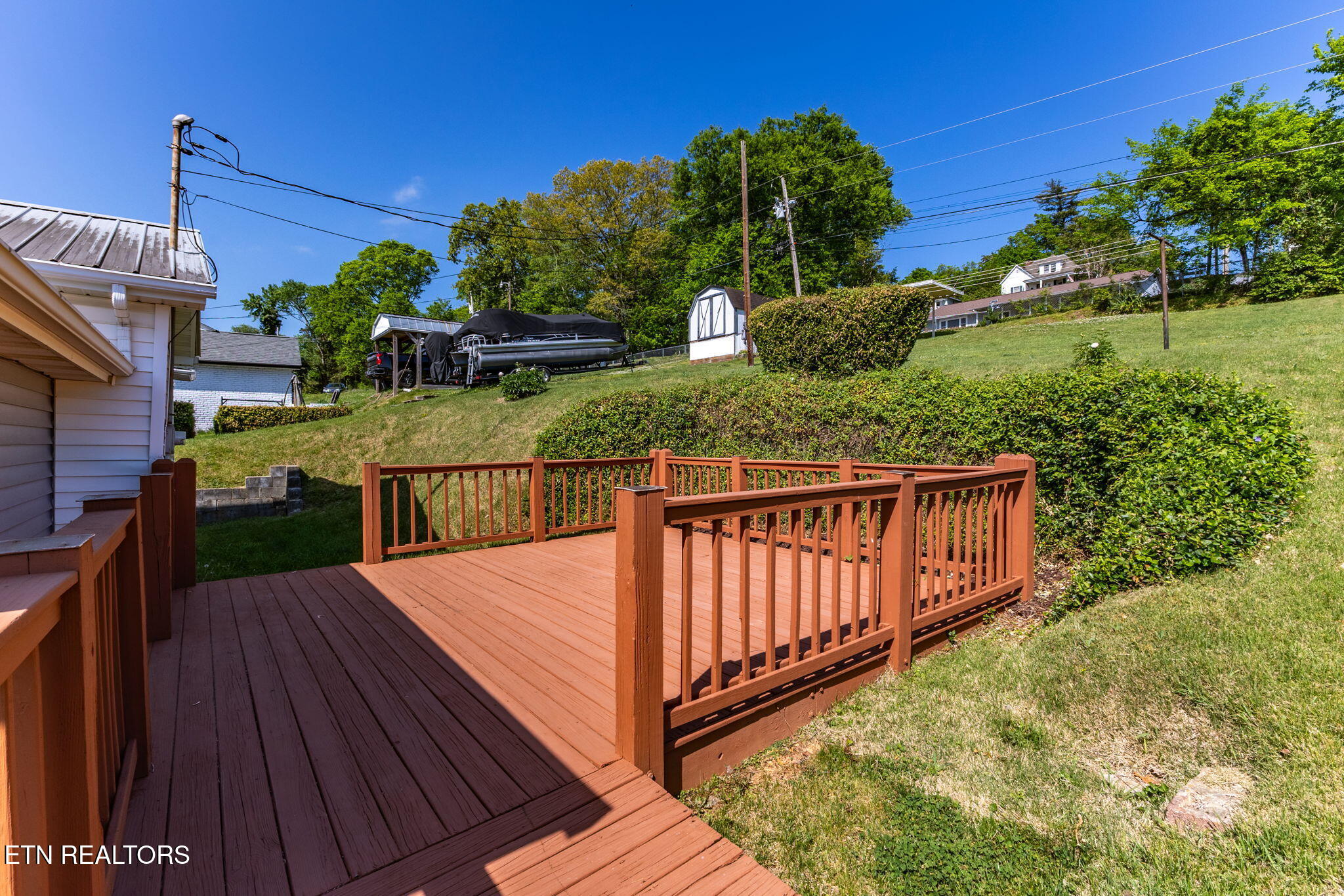 517 W 2nd Avenue Lenoir City TN 37771