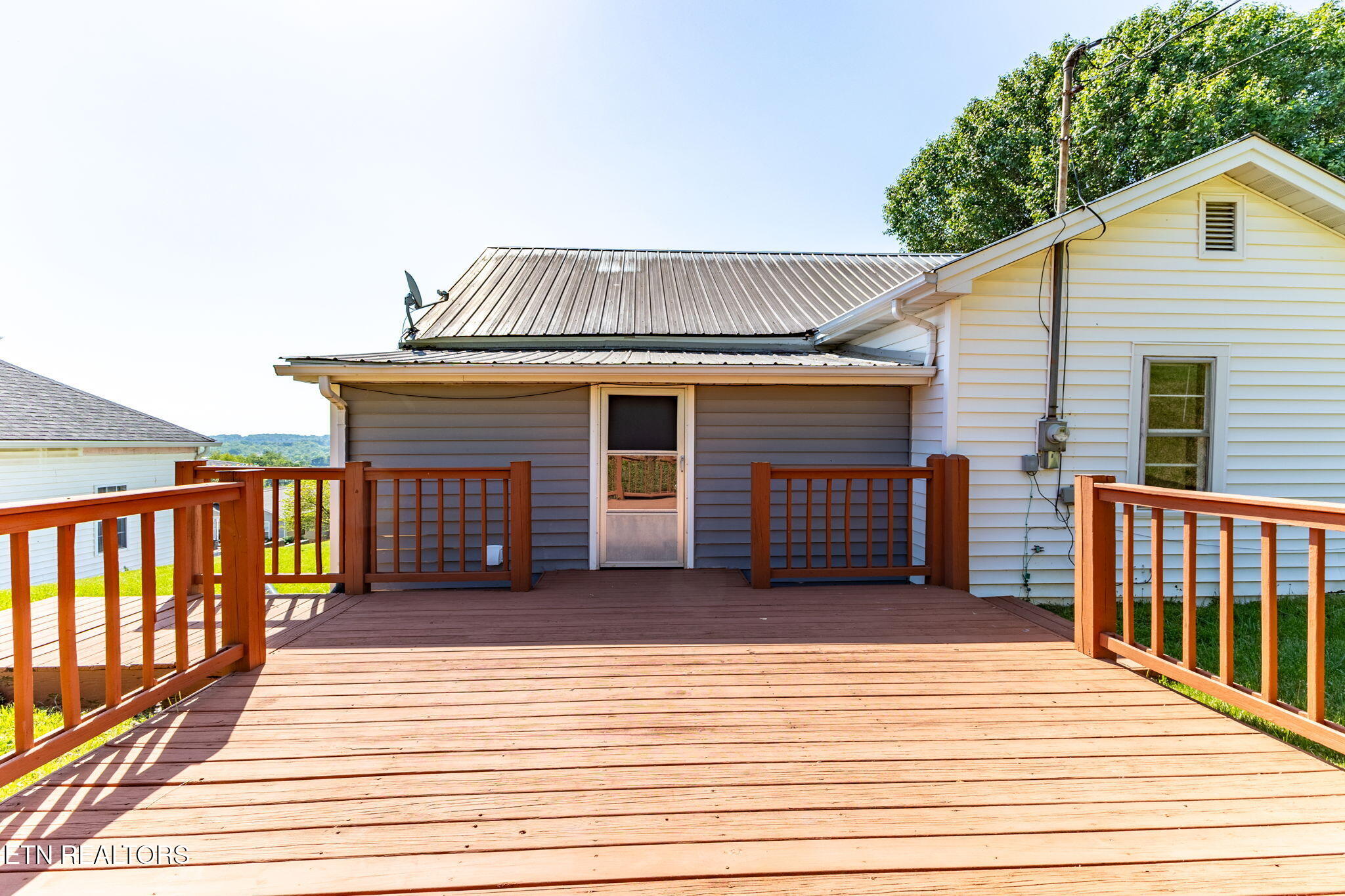 517 W 2nd Avenue Lenoir City TN 37771