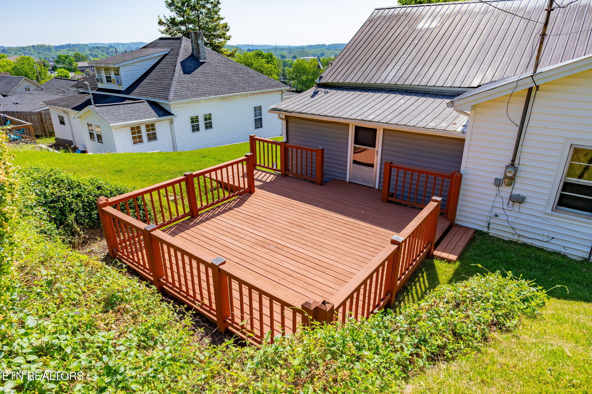 517 W 2nd Avenue Lenoir City TN 37771