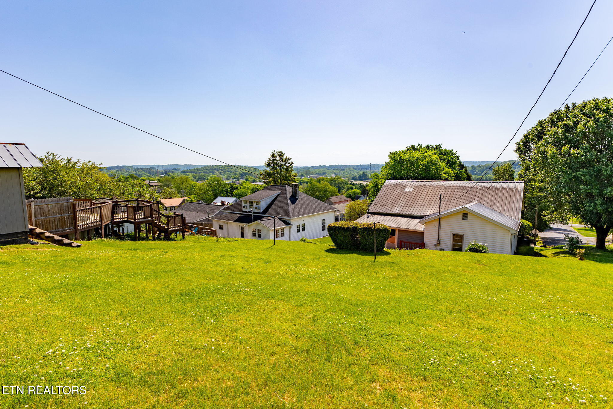 517 W 2nd Avenue Lenoir City TN 37771