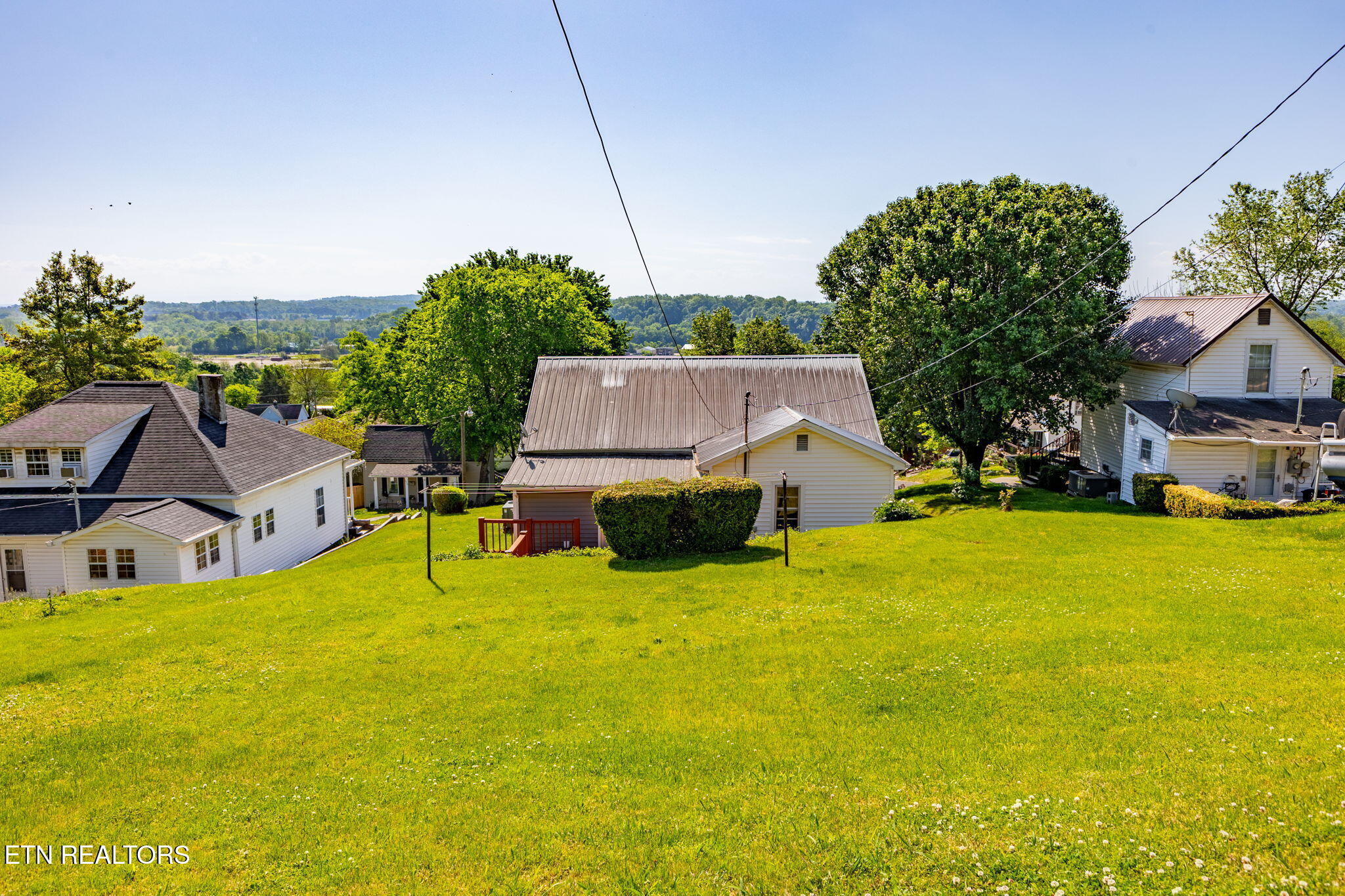 517 W 2nd Avenue Lenoir City TN 37771