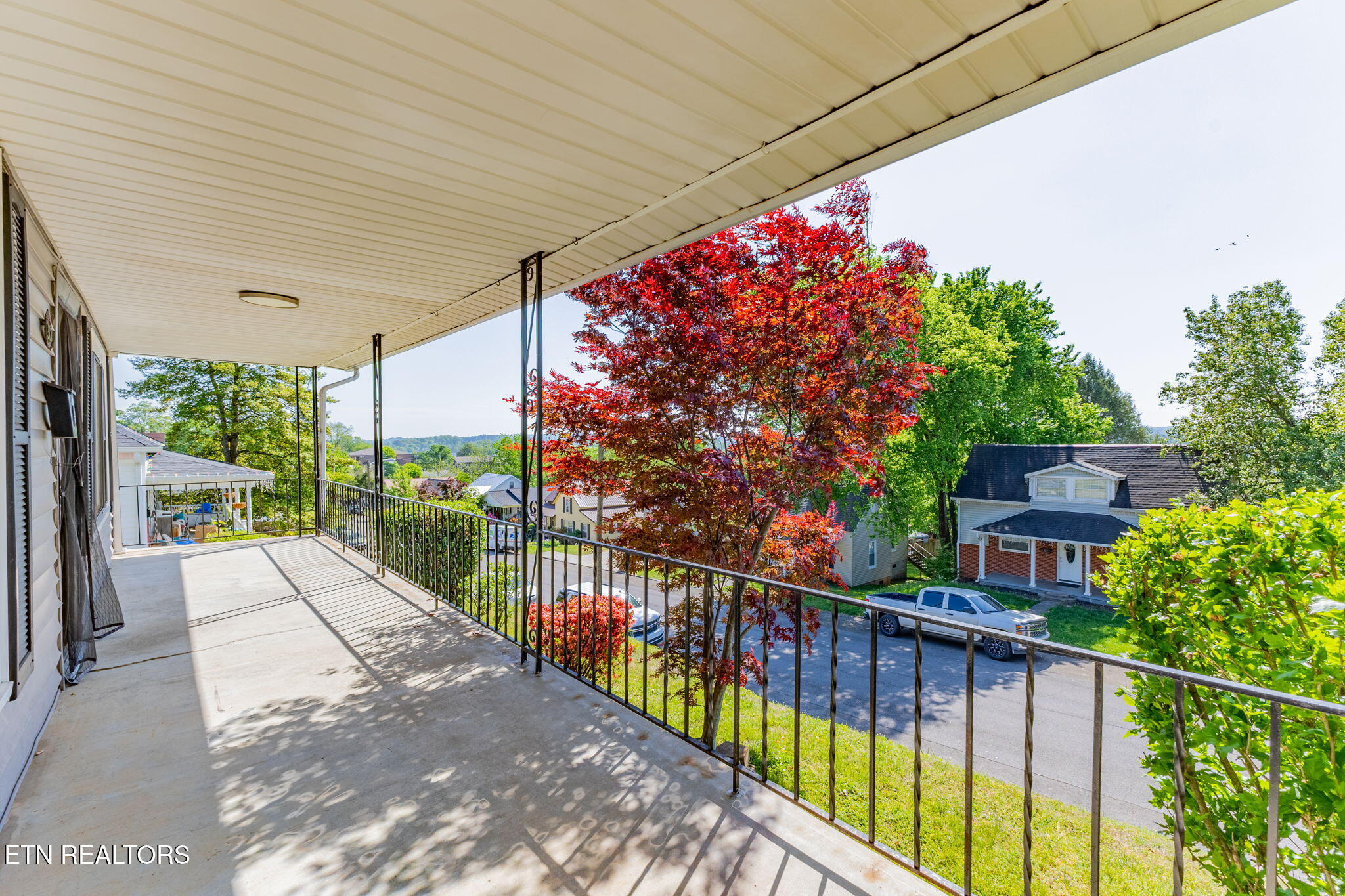 517 W 2nd Avenue Lenoir City TN 37771