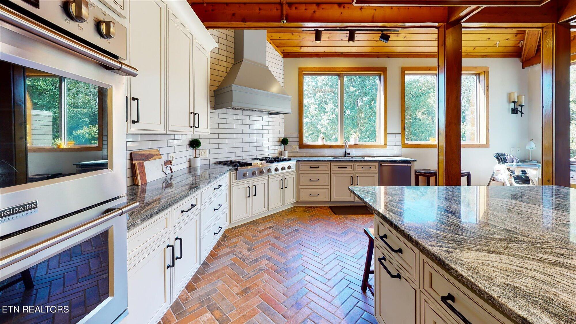 651 Cliff Top Road Blaine TN 37709