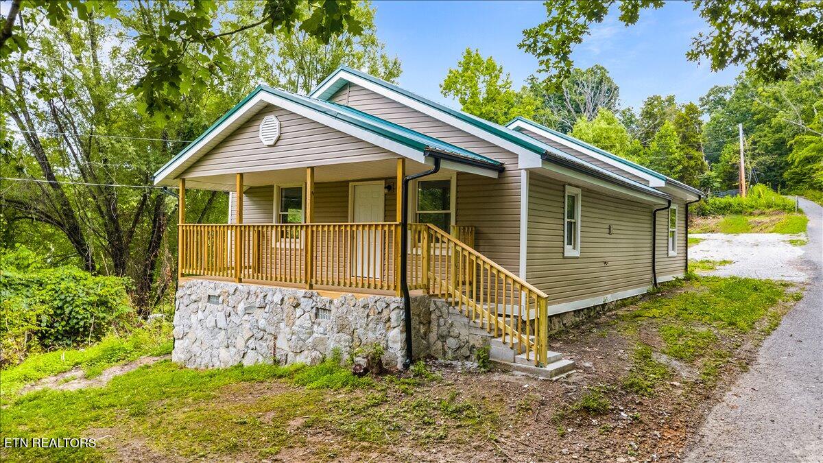 151 Sunflower Lane Lafollette TN 37766