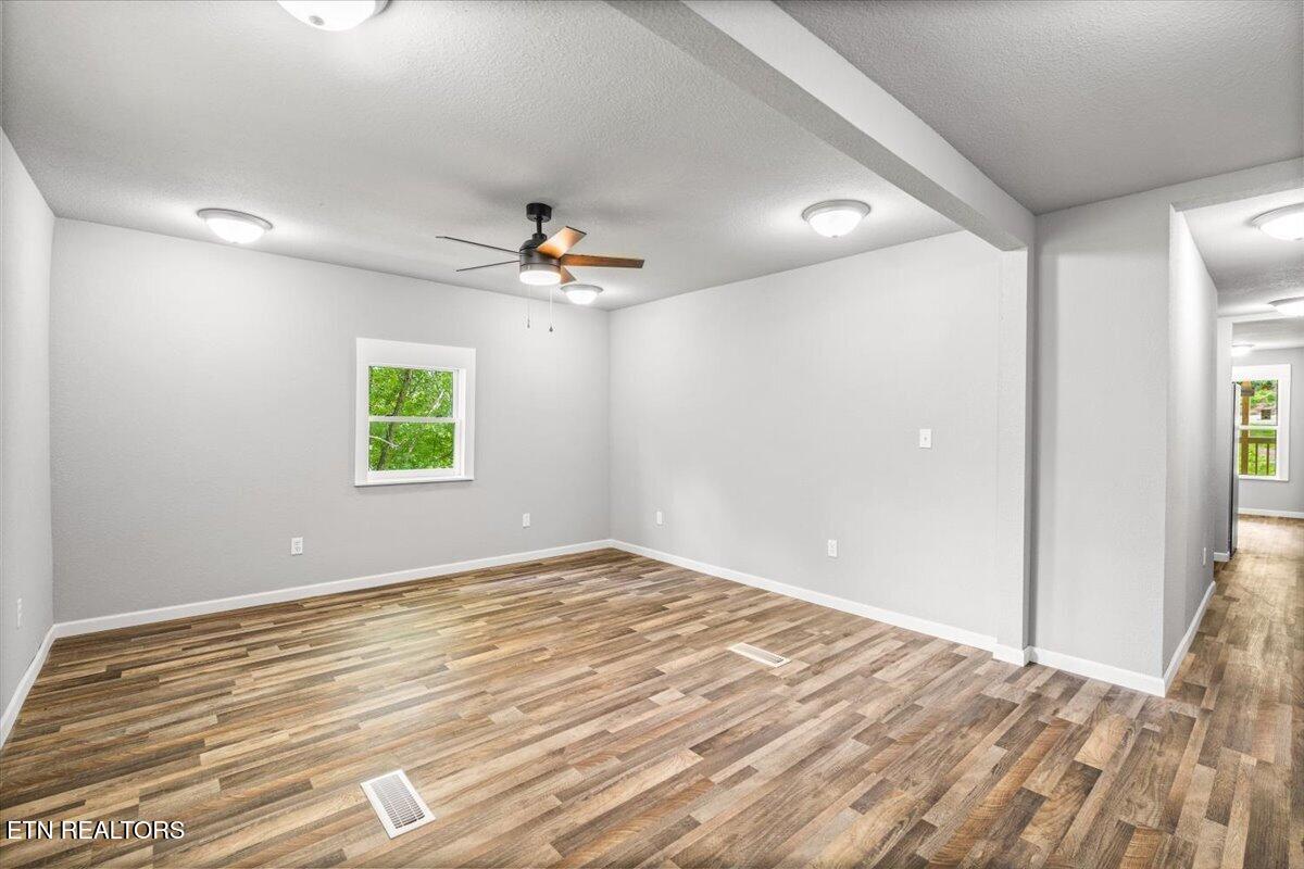 151 Sunflower Lane Lafollette TN 37766