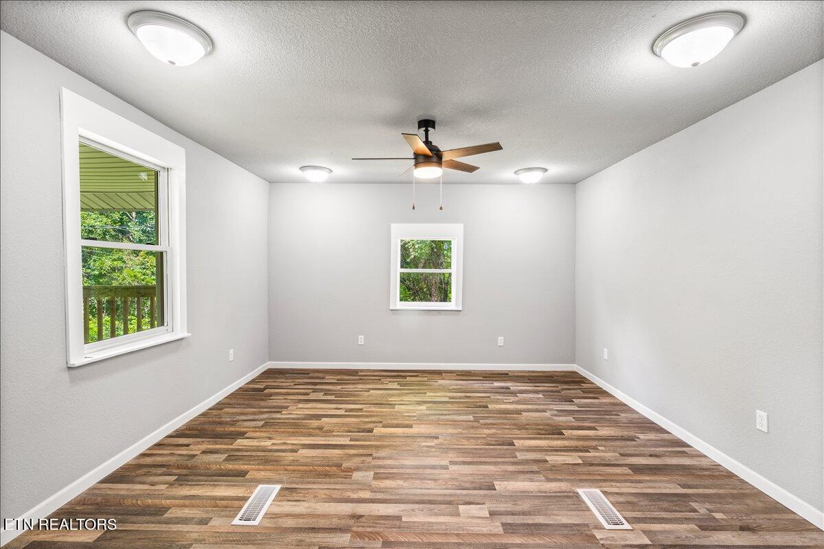 151 Sunflower Lane Lafollette TN 37766