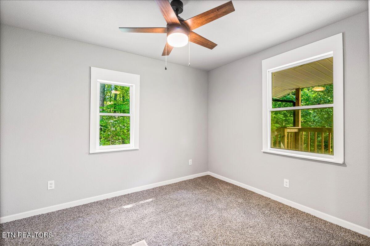 151 Sunflower Lane Lafollette TN 37766