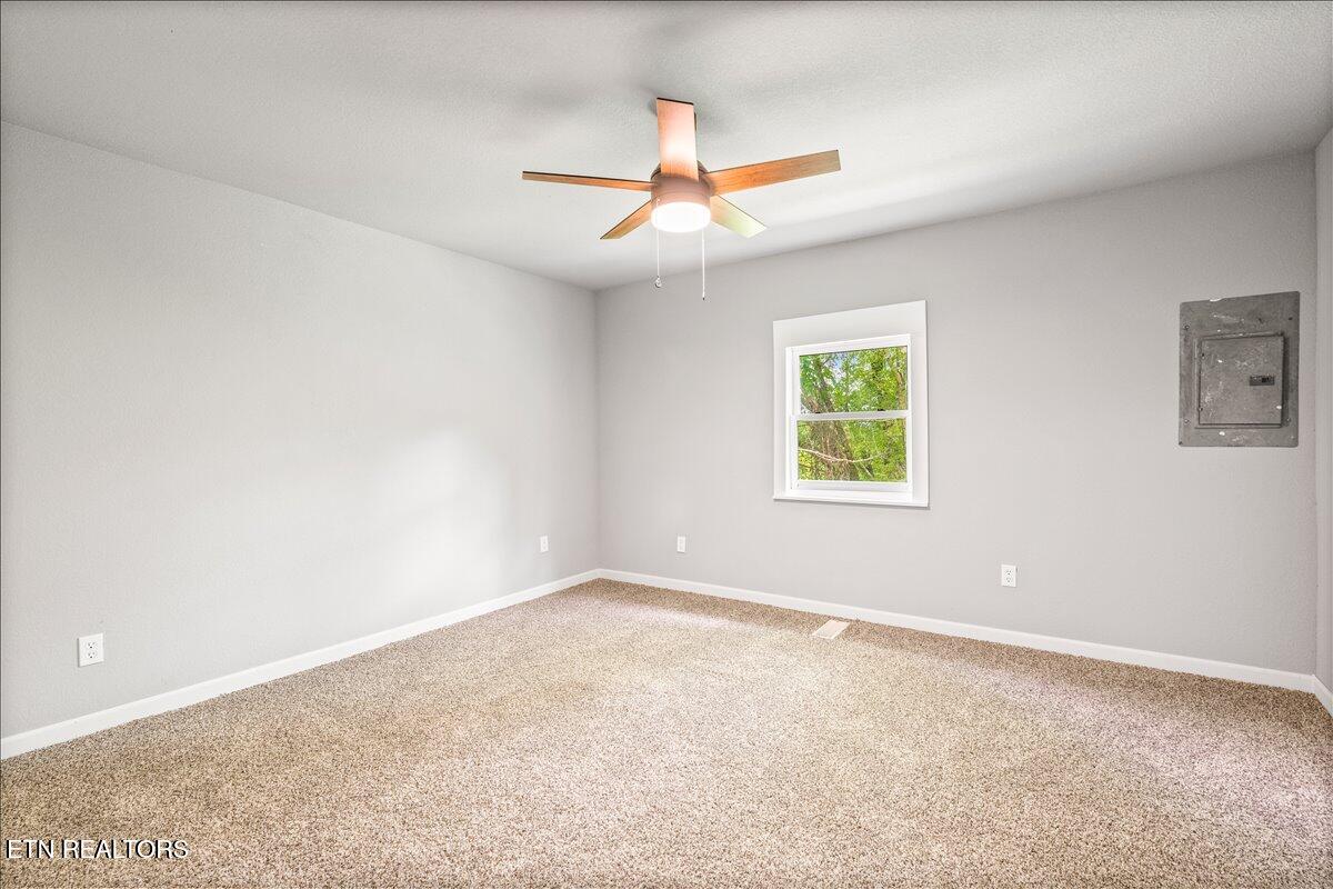 151 Sunflower Lane Lafollette TN 37766