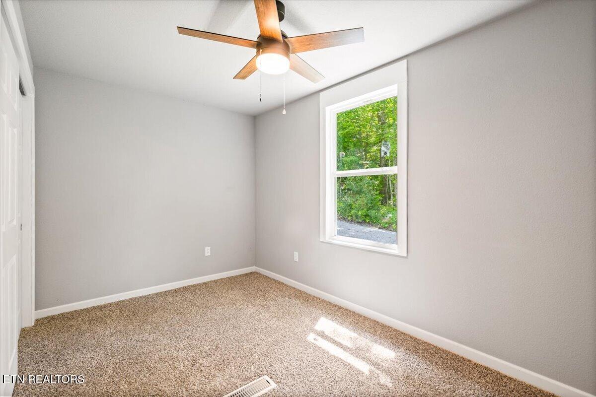 151 Sunflower Lane Lafollette TN 37766
