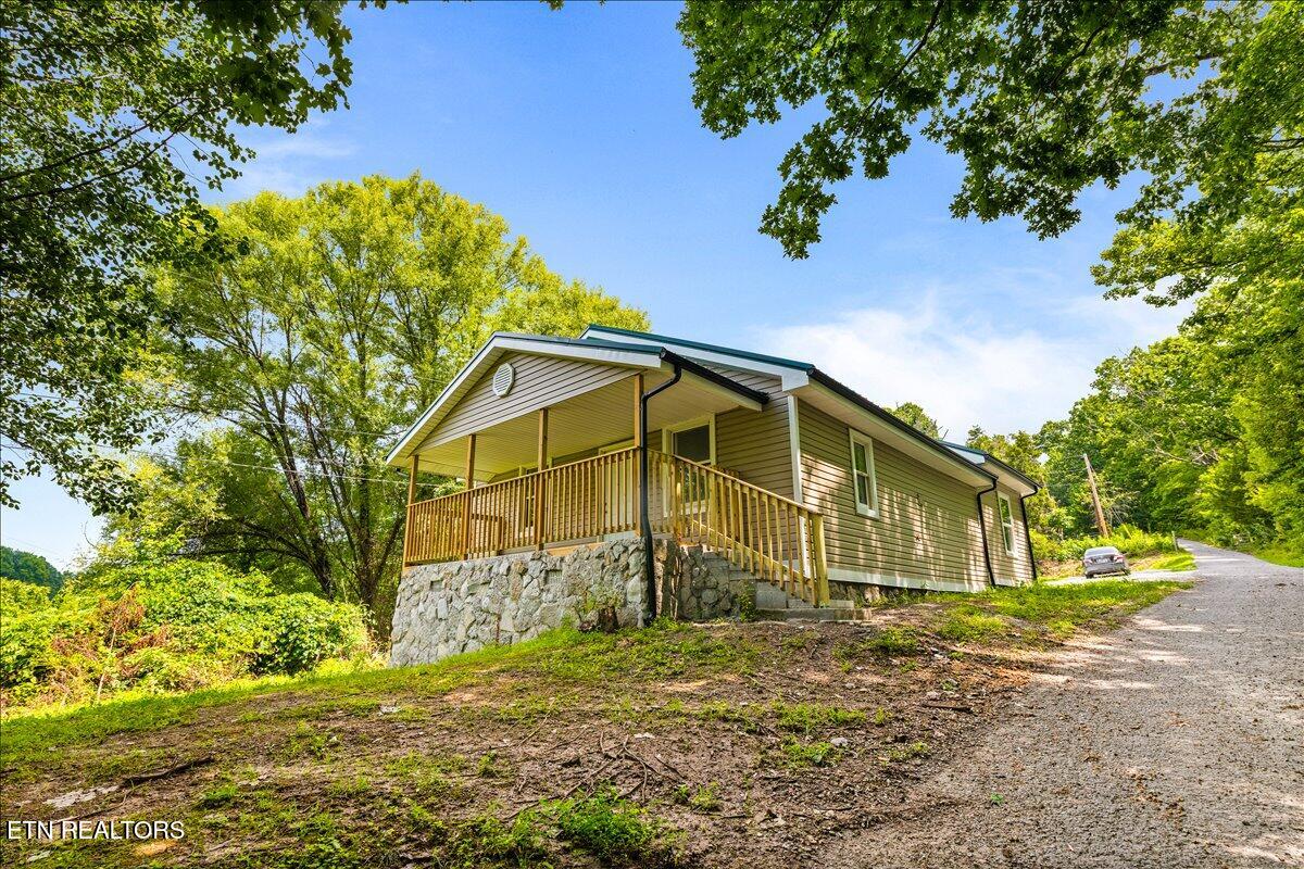 151 Sunflower Lane Lafollette TN 37766
