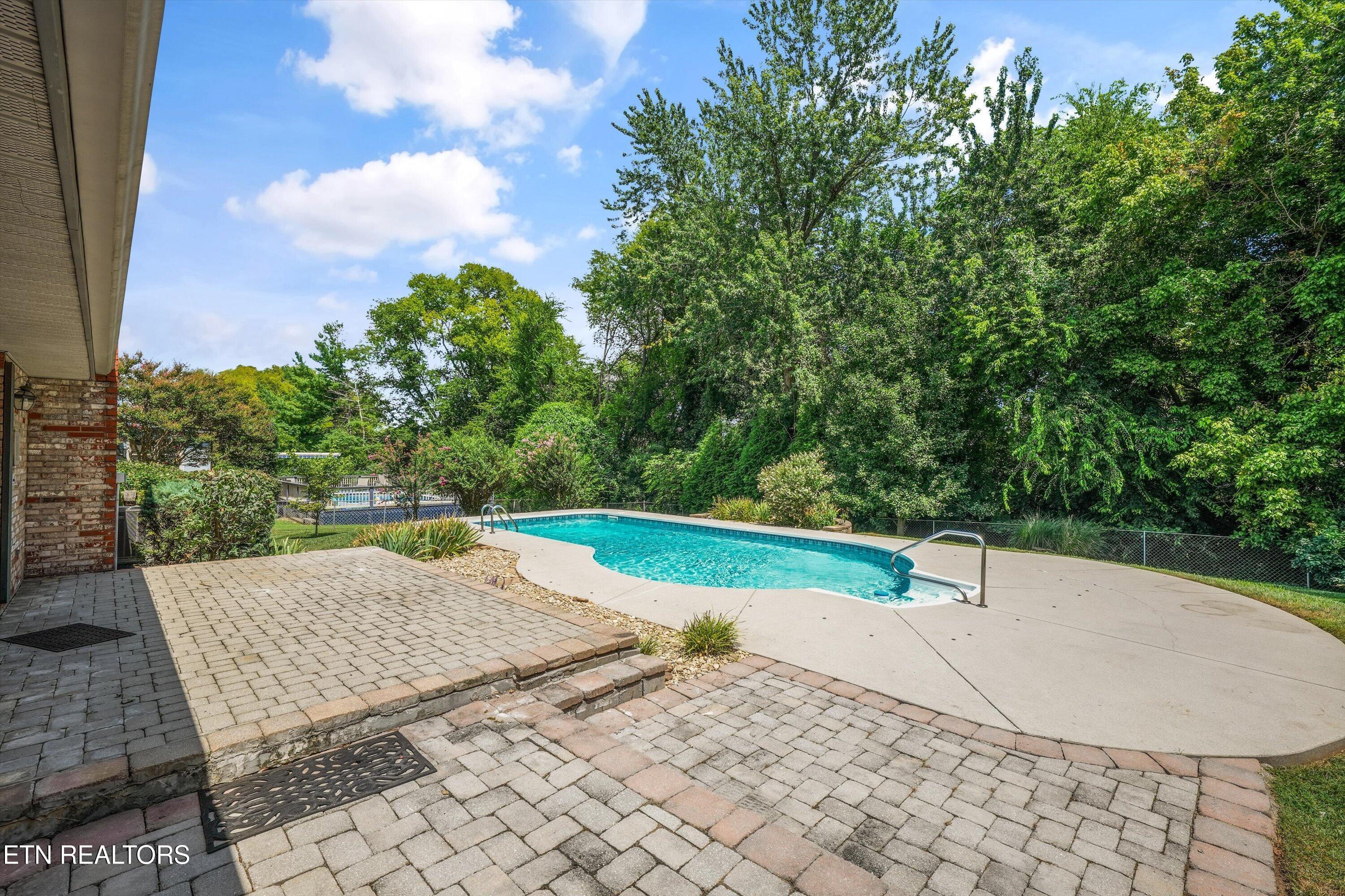 116 Essex Drive Knoxville TN 37922