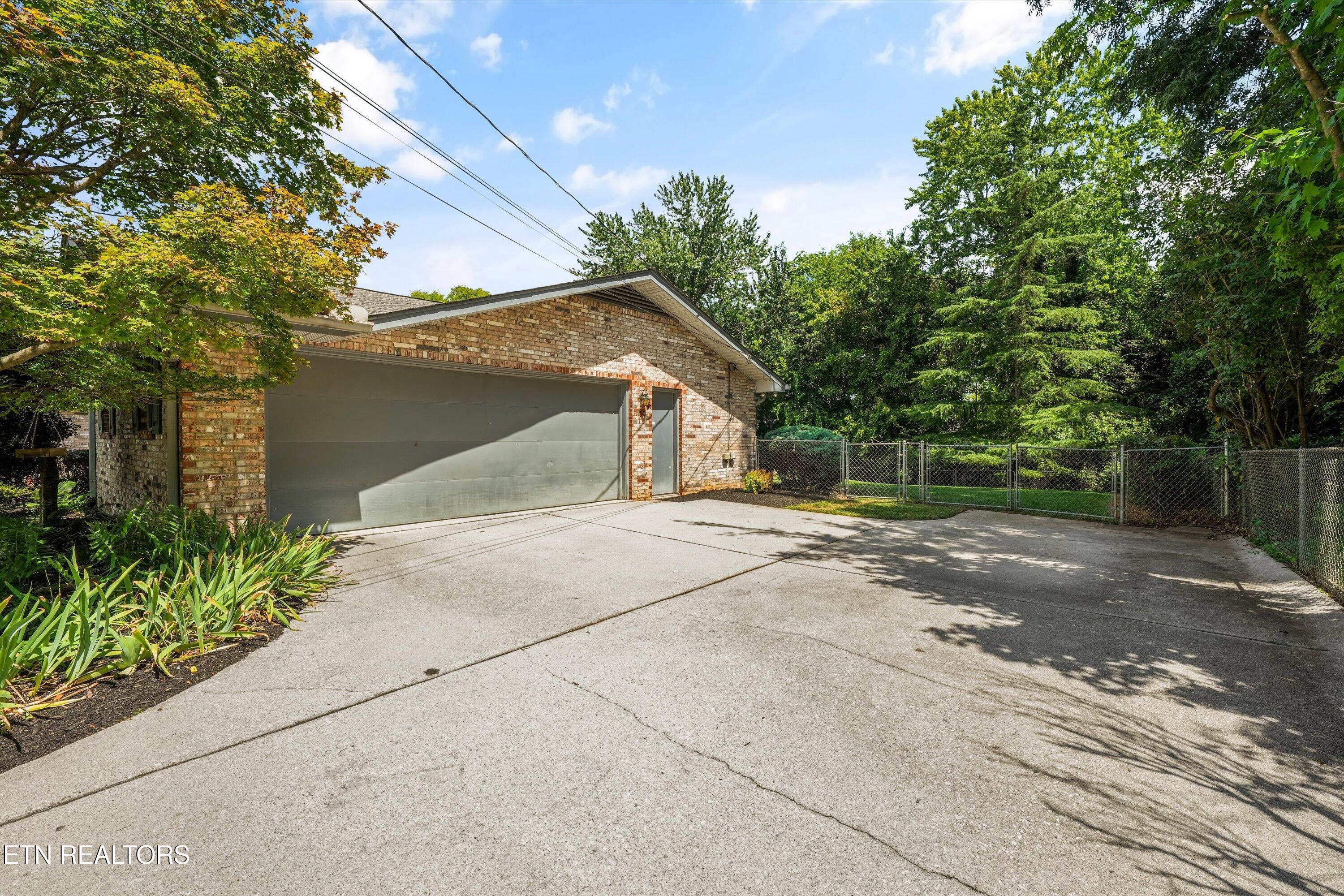116 Essex Drive Knoxville TN 37922