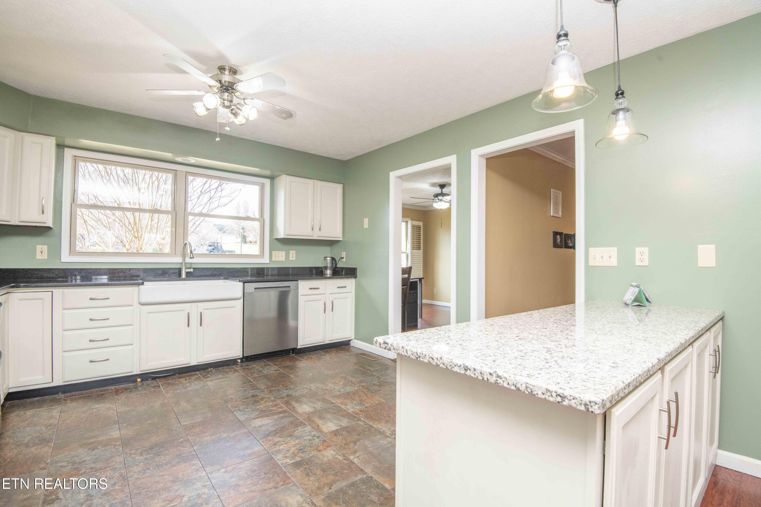 5608 Glenlyn Drive Powell TN 37849