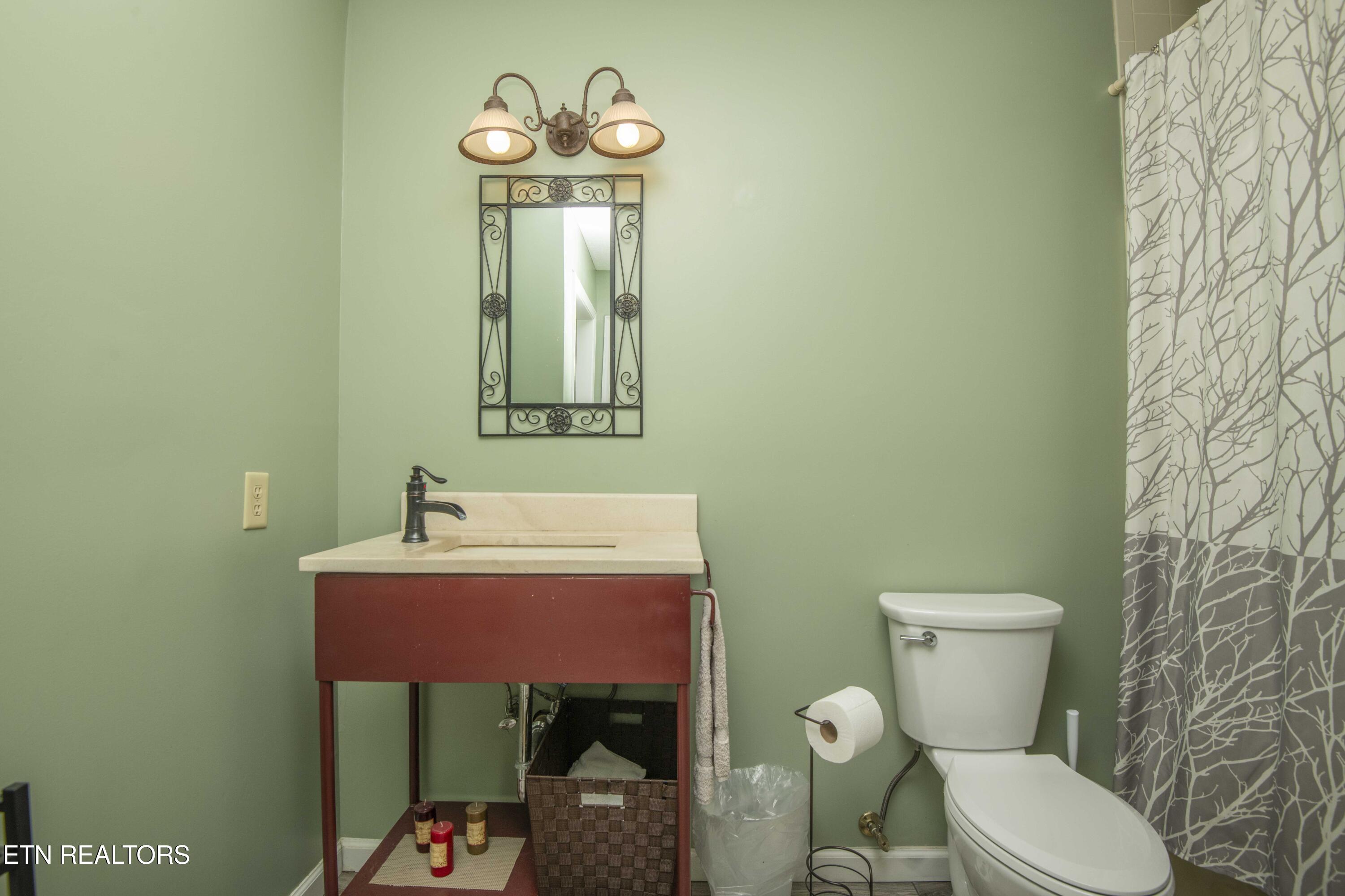 5608 Glenlyn Drive Powell TN 37849