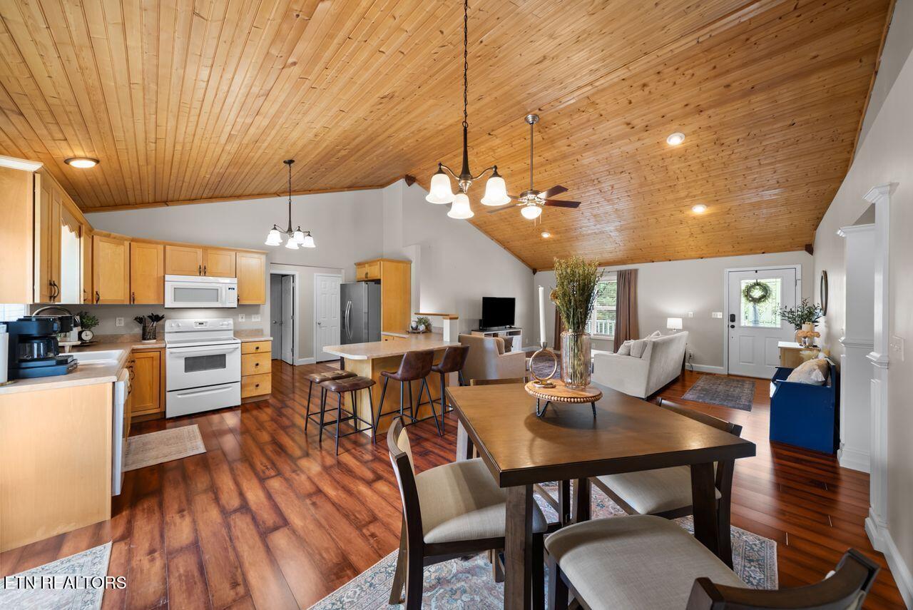 842 Henry Lane Greenback TN 37742