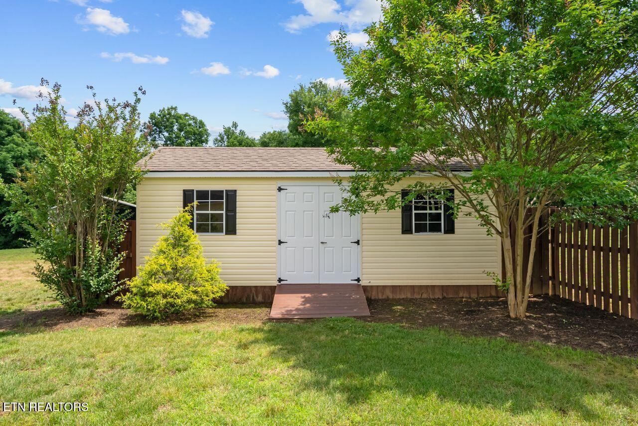 842 Henry Lane Greenback TN 37742