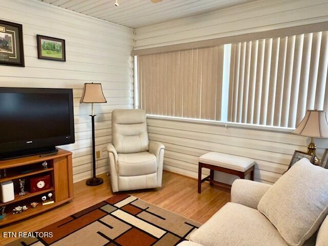 14 Brooks Lane Crossville TN 38558