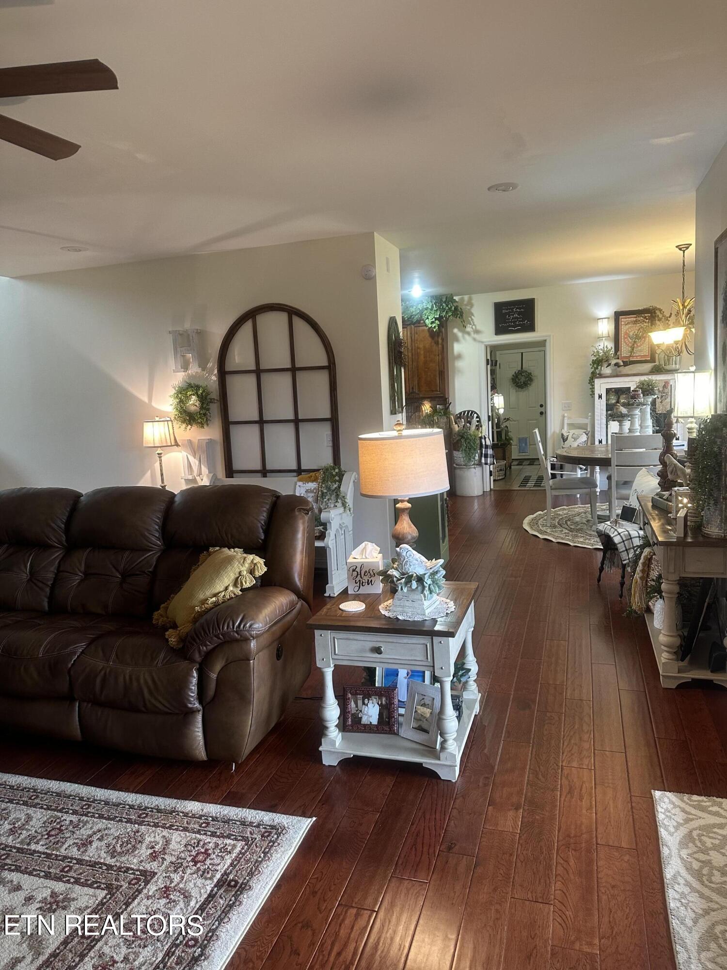 104 Dove Lane Speedwell TN 37870