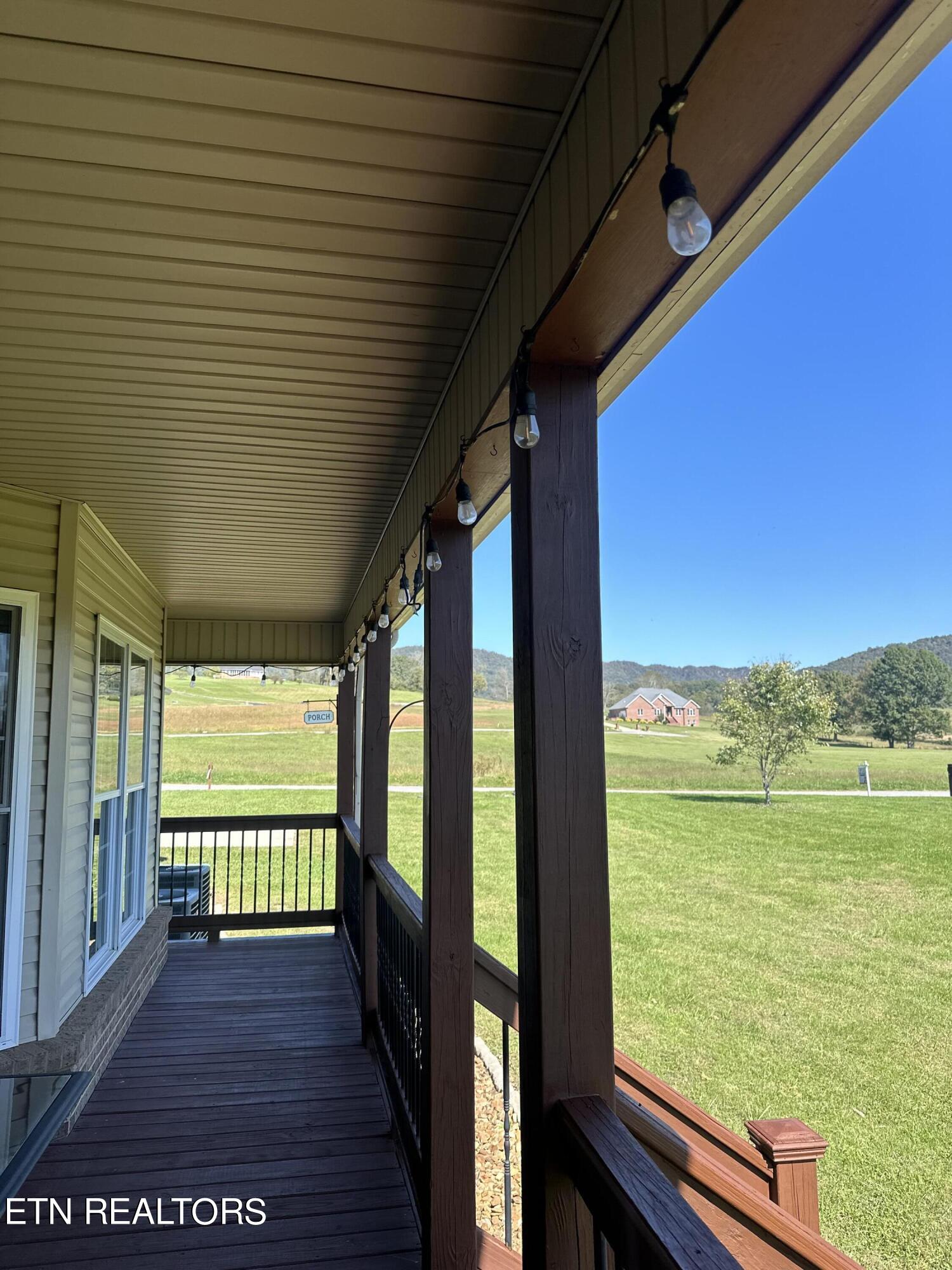 104 Dove Lane Speedwell TN 37870
