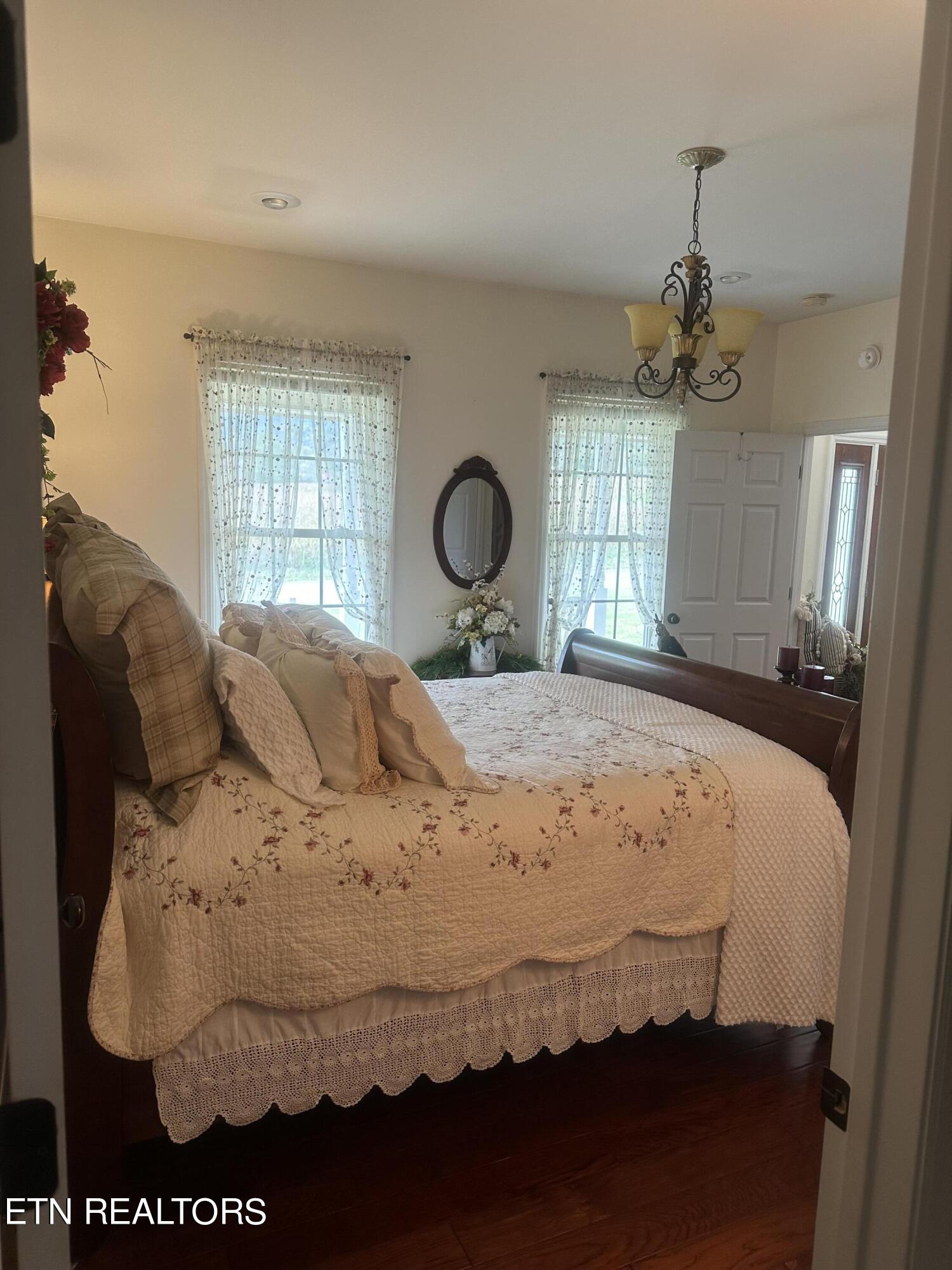 104 Dove Lane Speedwell TN 37870