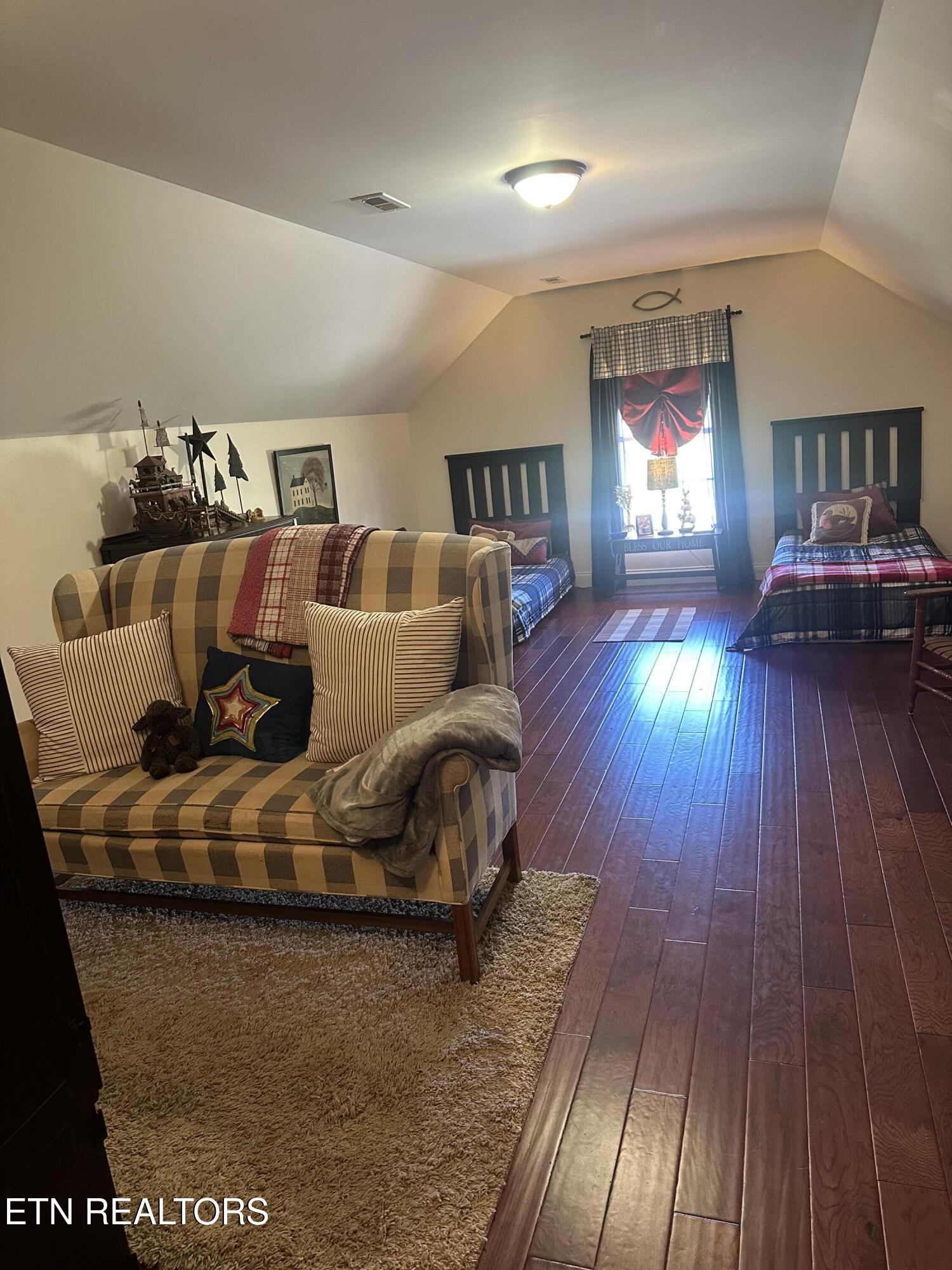 104 Dove Lane Speedwell TN 37870
