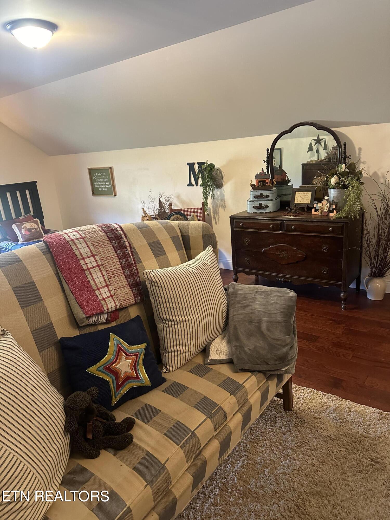 104 Dove Lane Speedwell TN 37870