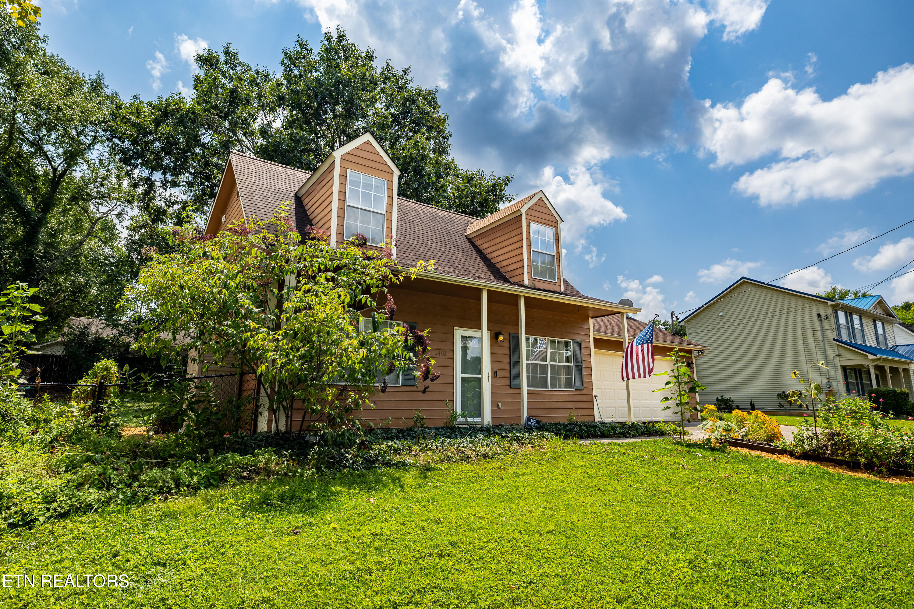 2403 Crestpark Road Knoxville TN 37912