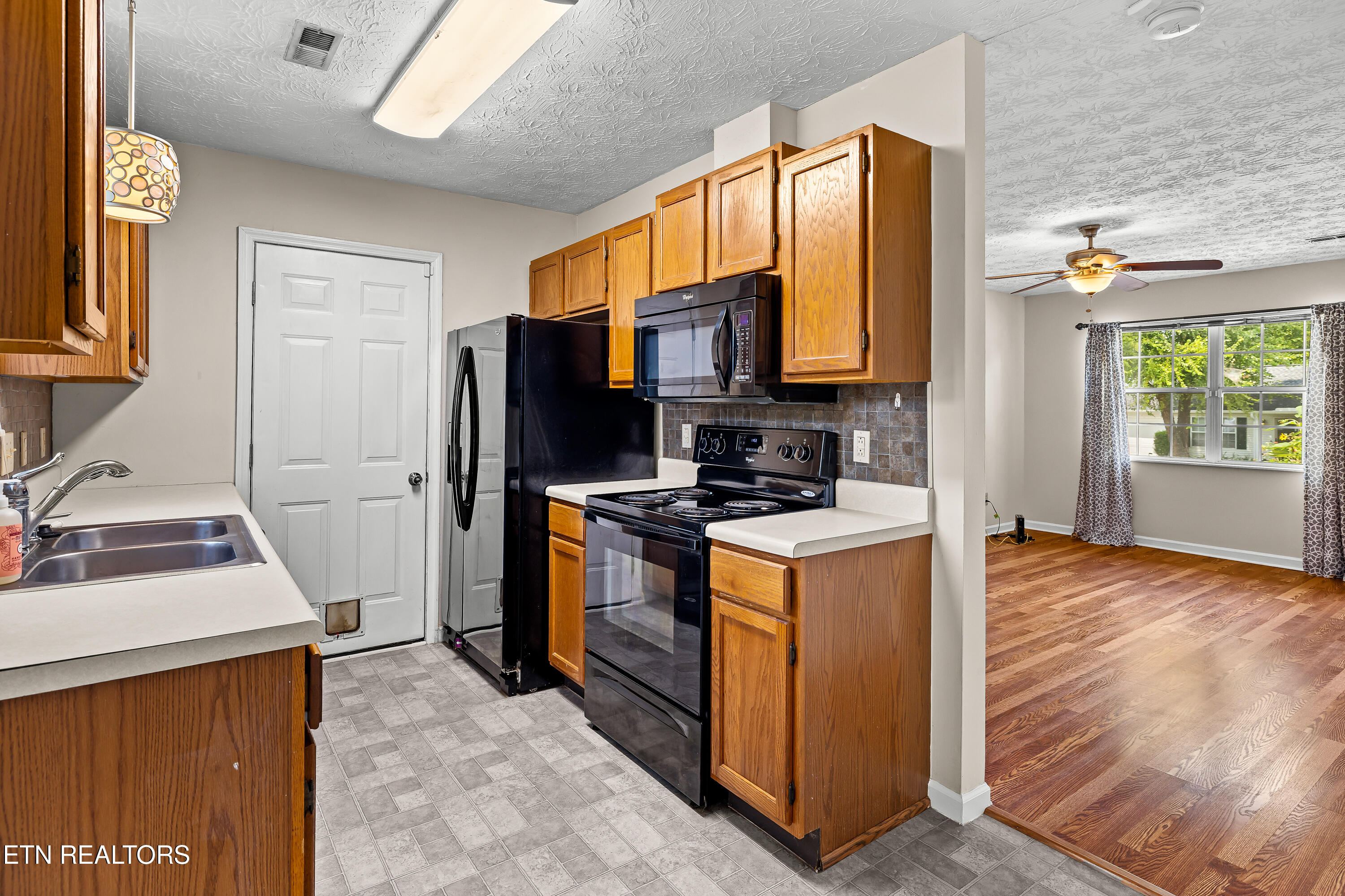 2403 Crestpark Road Knoxville TN 37912