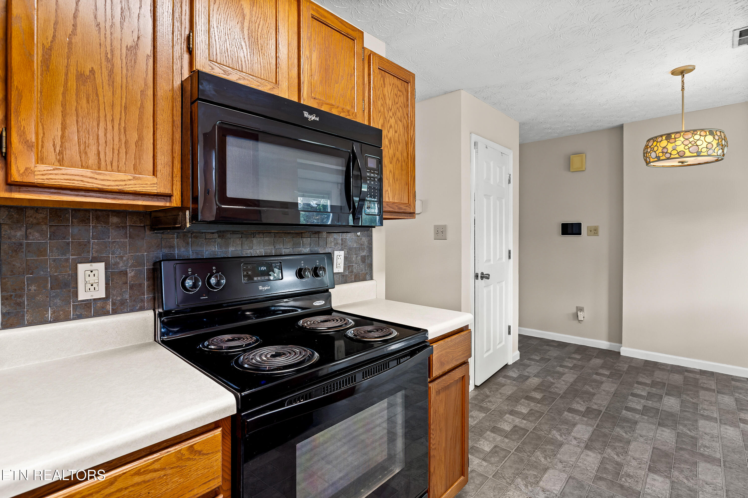 2403 Crestpark Road Knoxville TN 37912