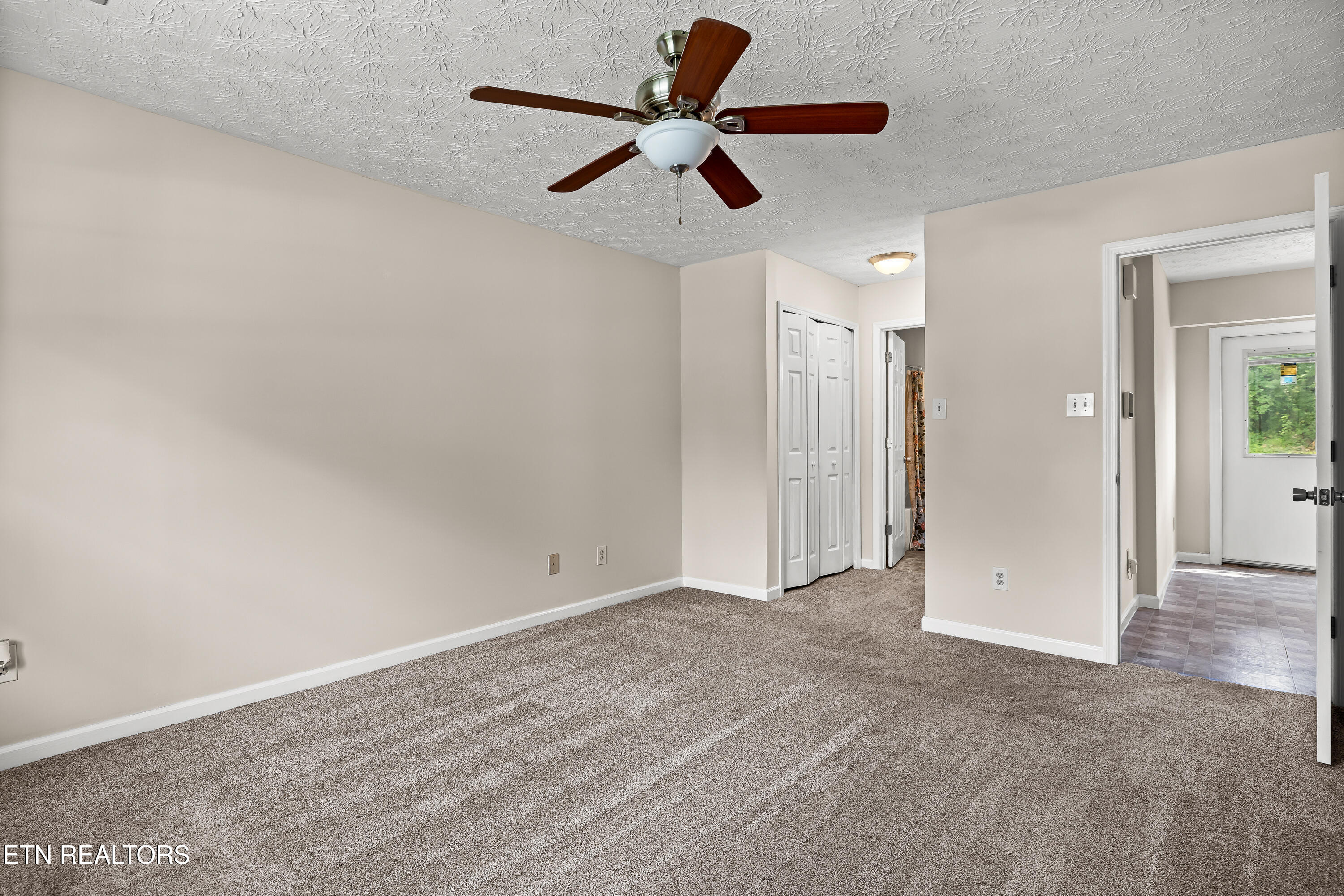 2403 Crestpark Road Knoxville TN 37912