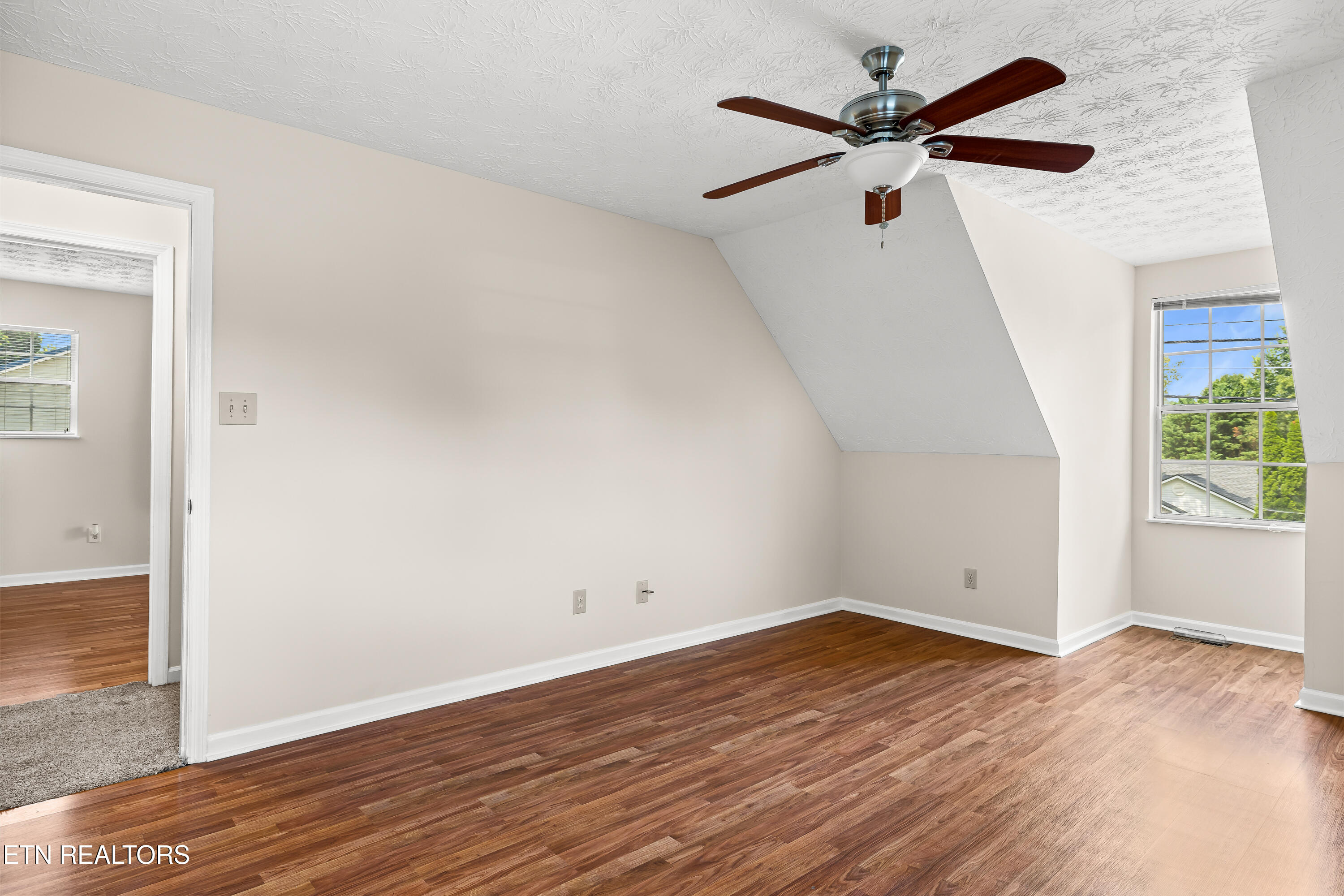 2403 Crestpark Road Knoxville TN 37912