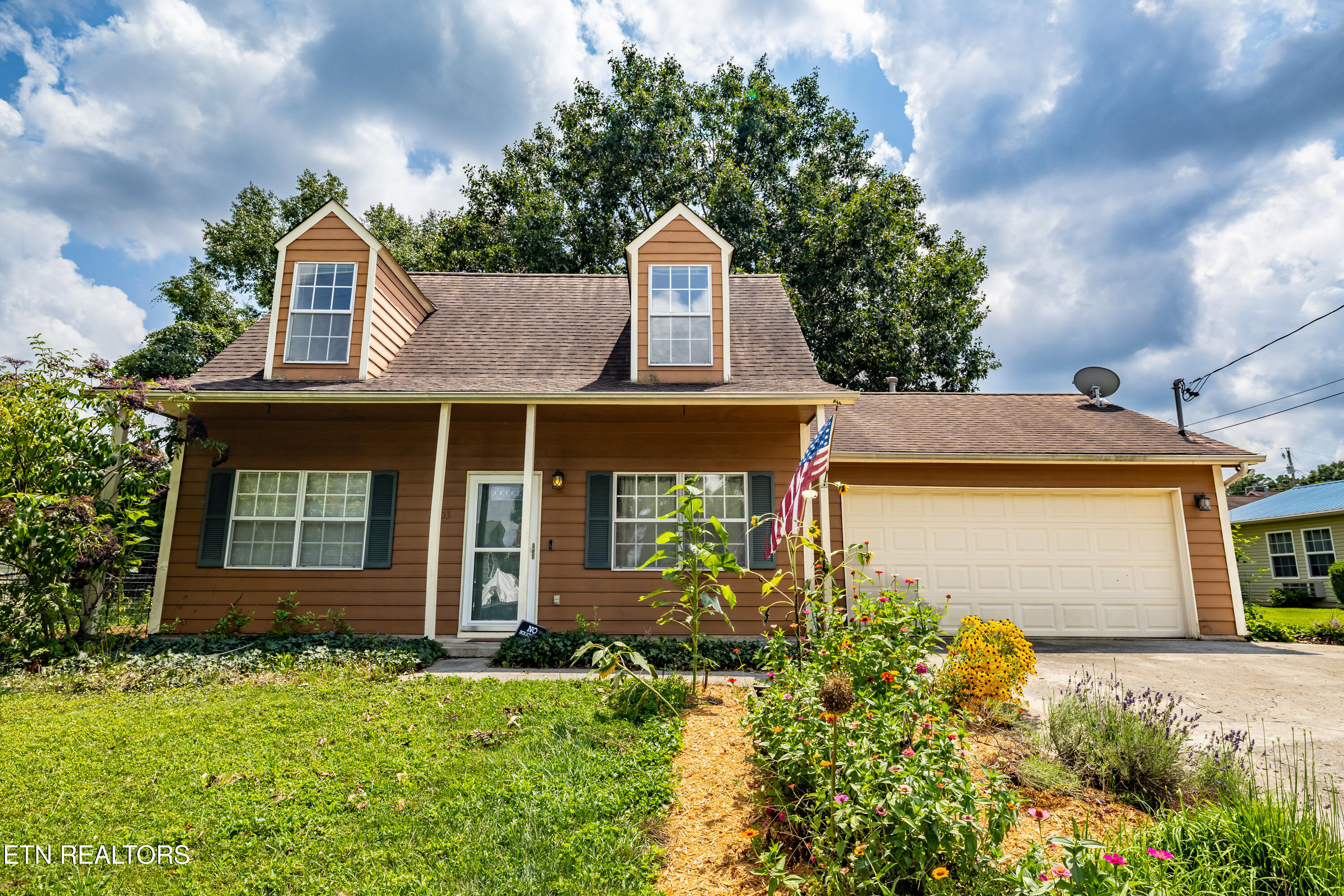 2403 Crestpark Road Knoxville TN 37912