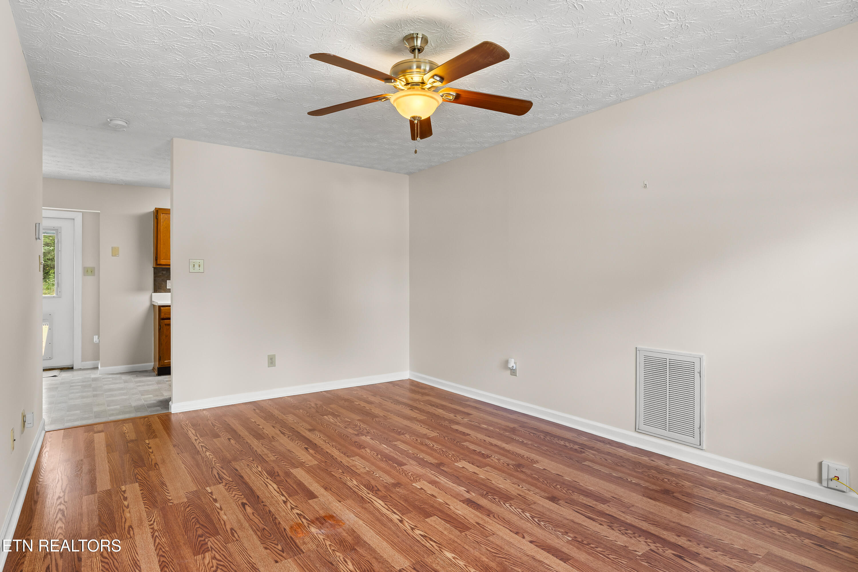 2403 Crestpark Road Knoxville TN 37912
