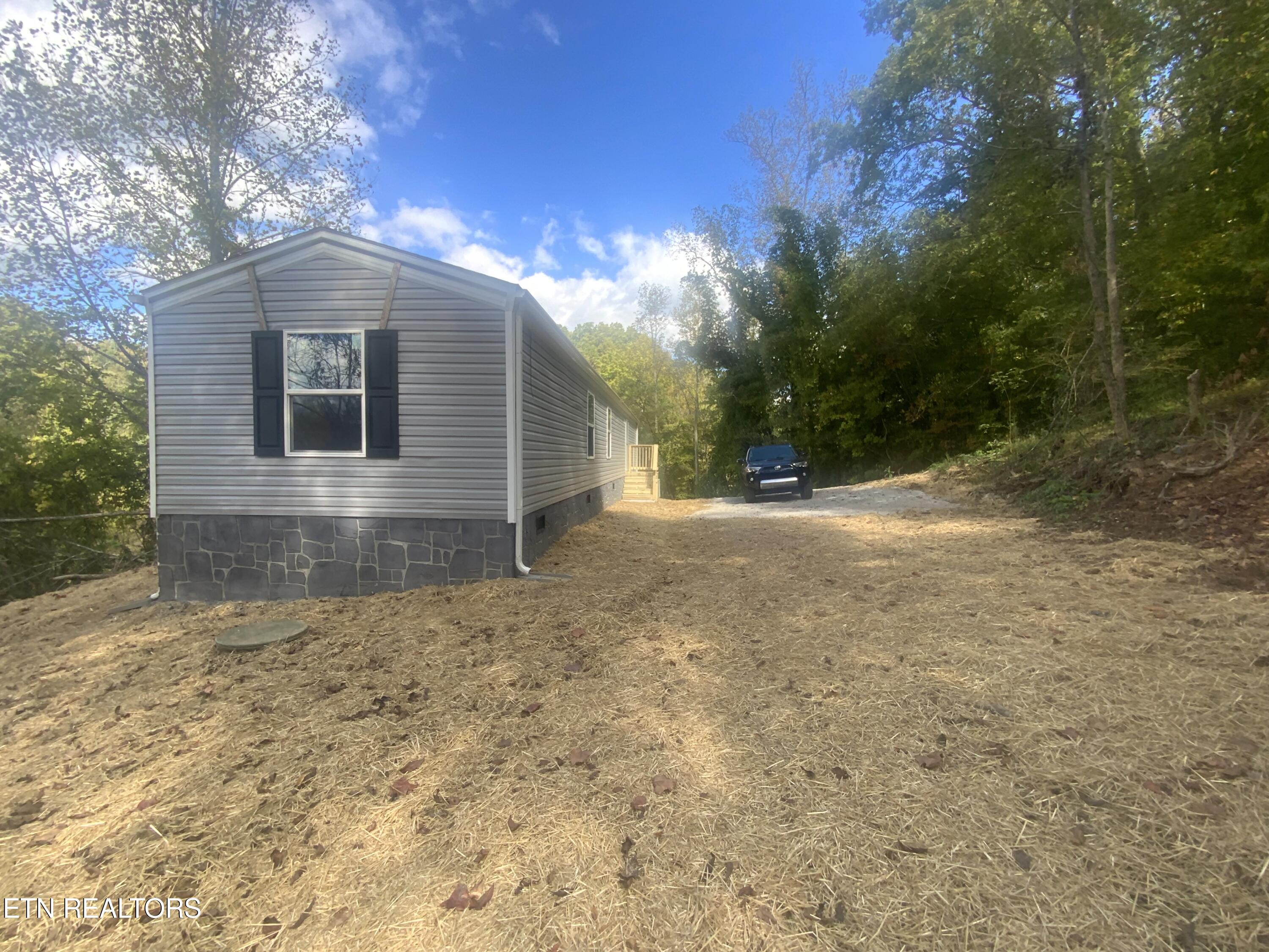 299 Haney Hollow Road Clinton TN 37716