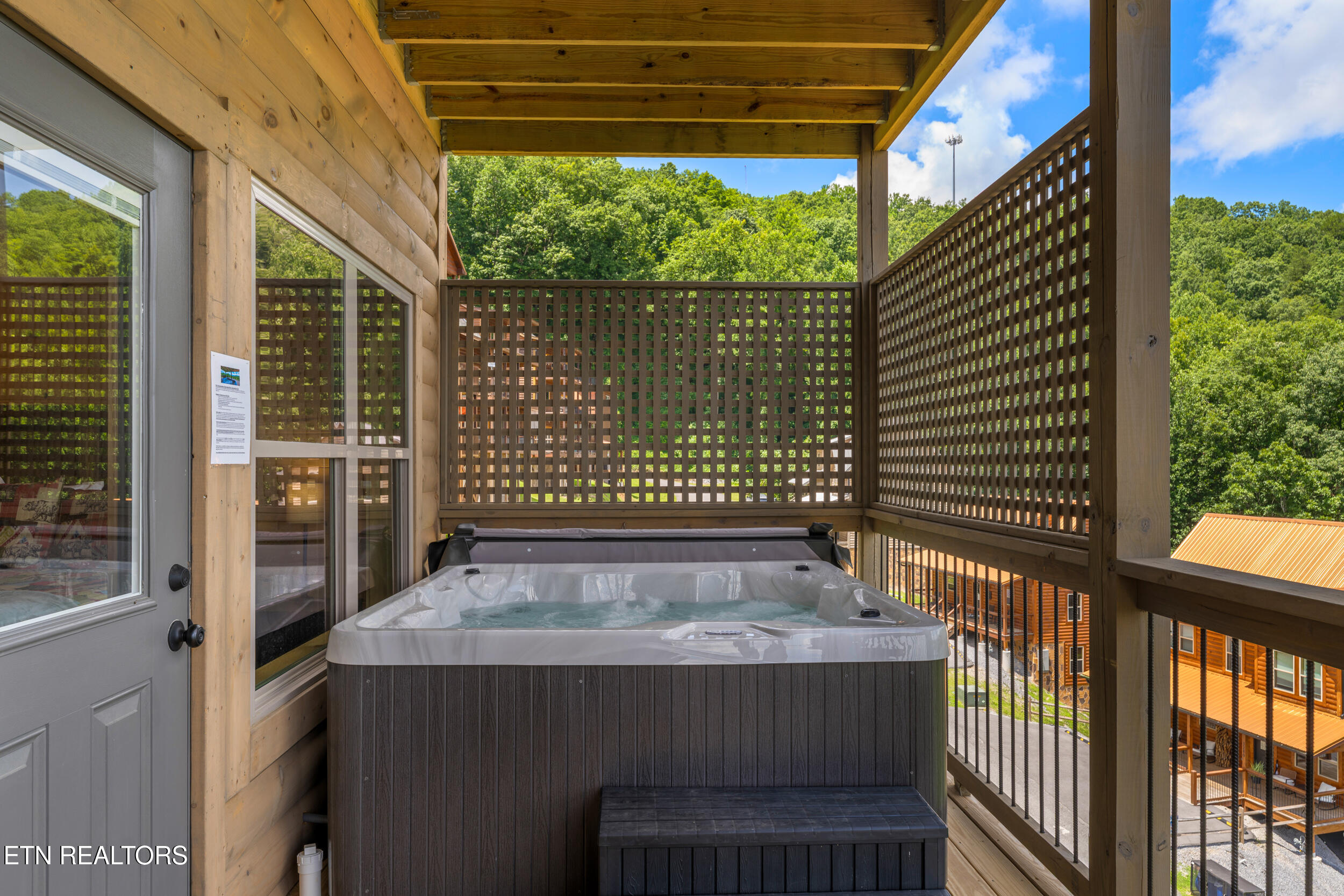 812 Peak Loop Way Pigeon Forge TN 37862