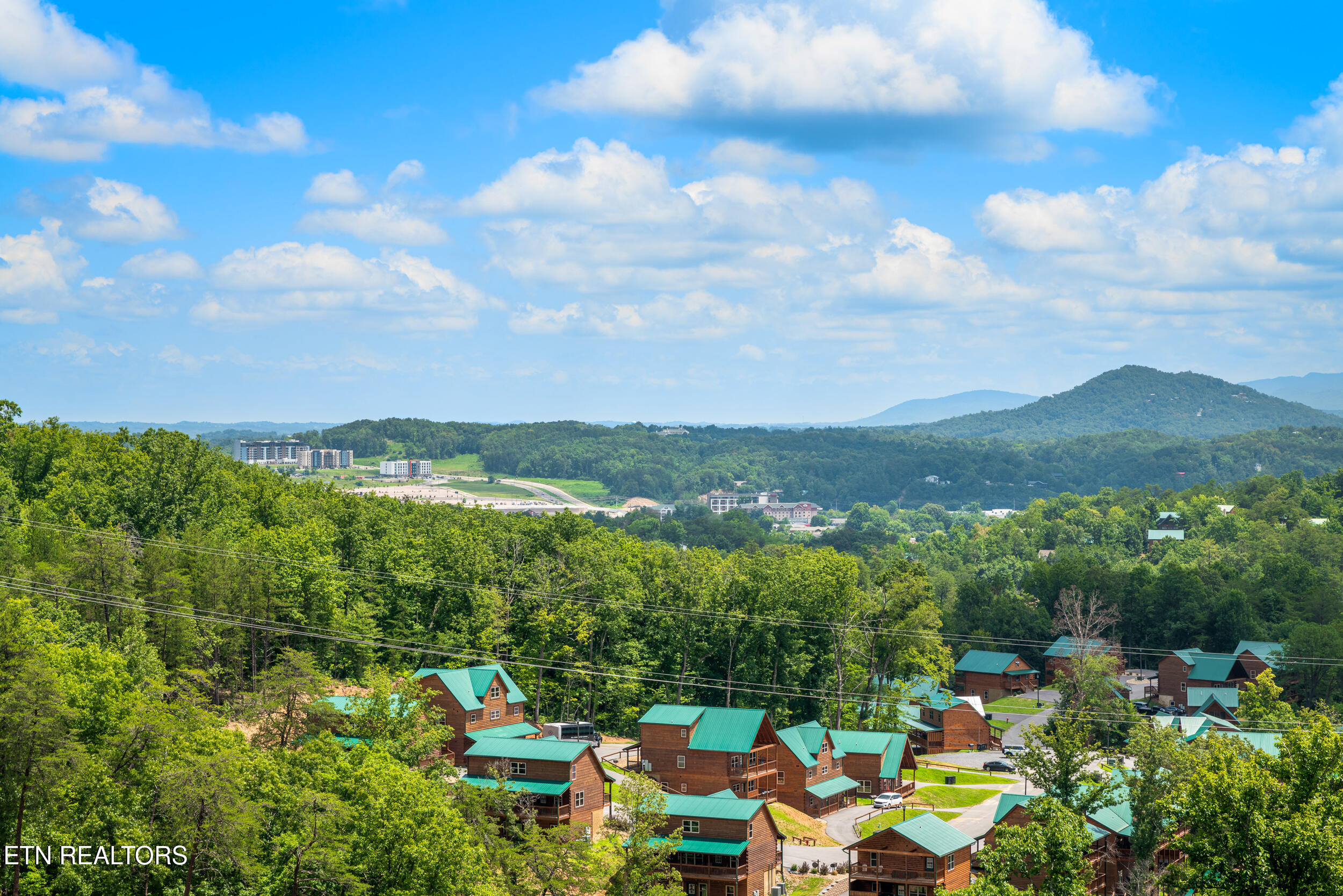 812 Peak Loop Way Pigeon Forge TN 37862
