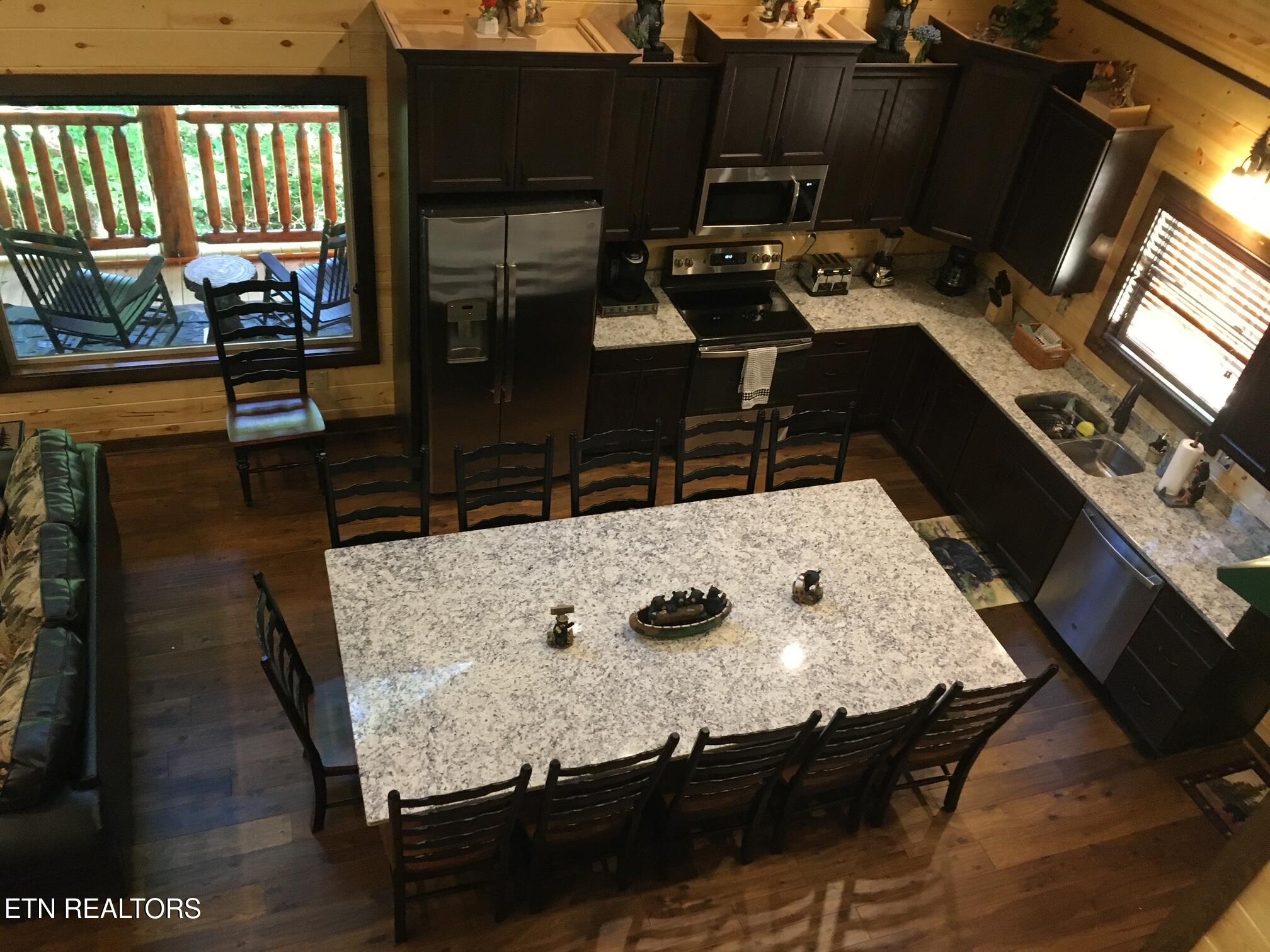 2606 Bear Crossing Way Sevierville TN 37862