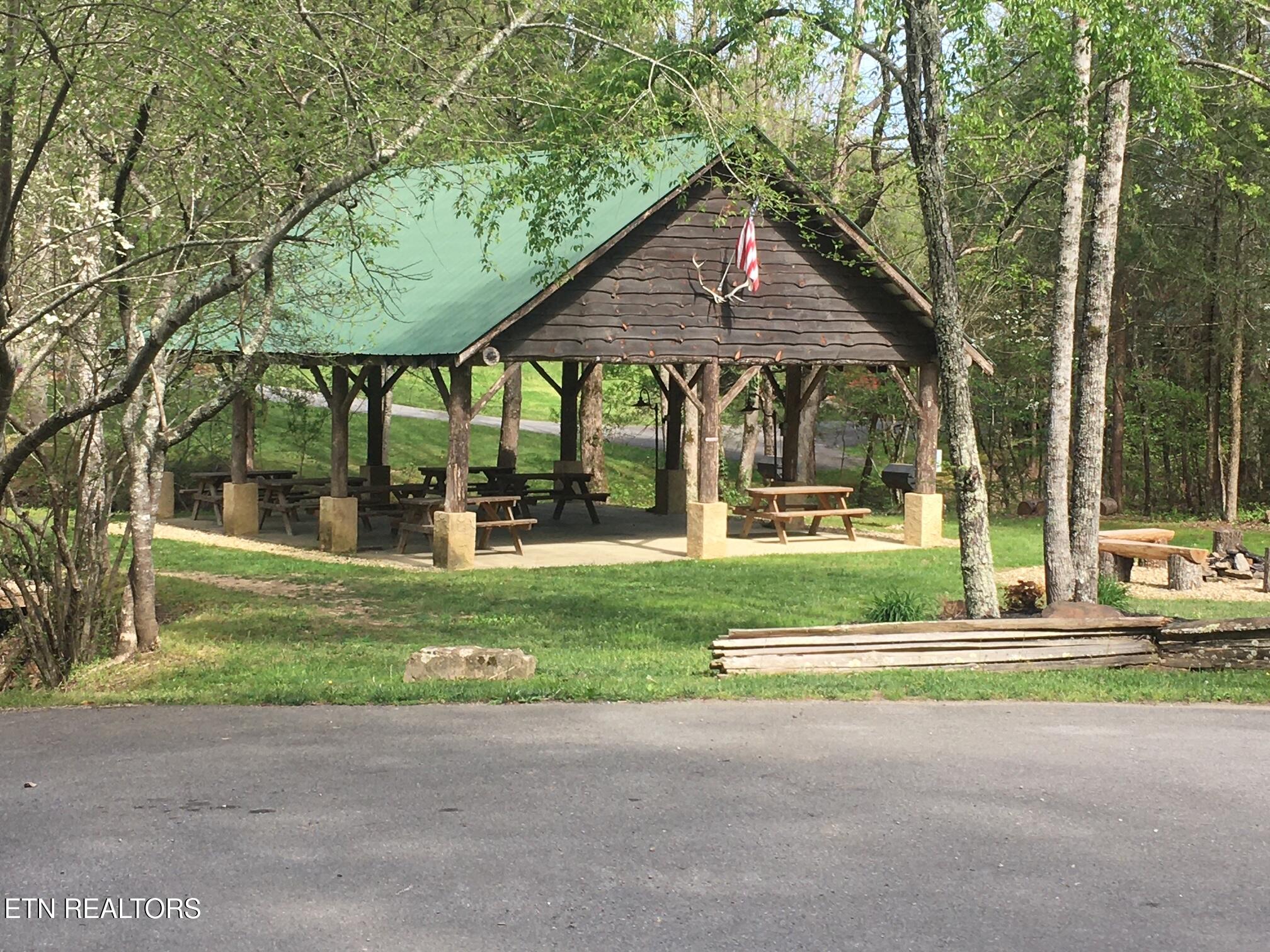 2606 Bear Crossing Way Sevierville TN 37862