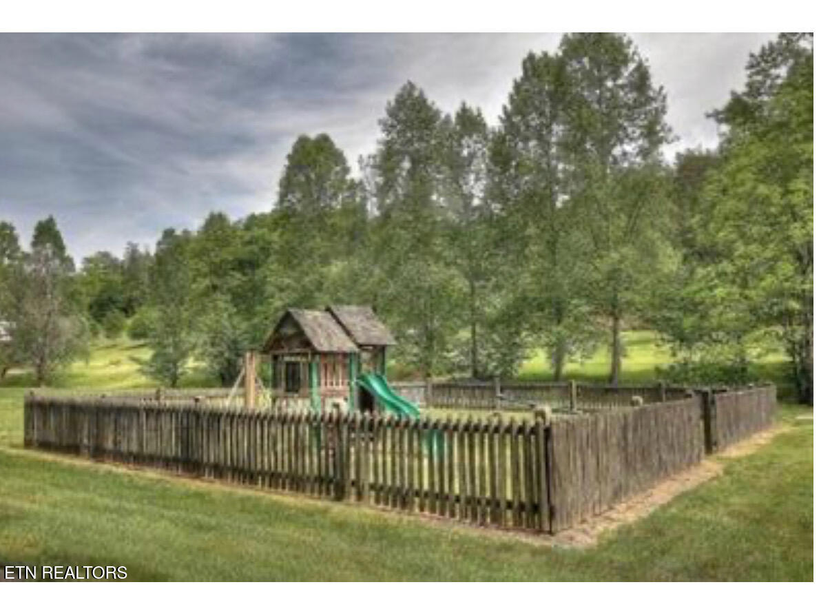 2606 Bear Crossing Way Sevierville TN 37862