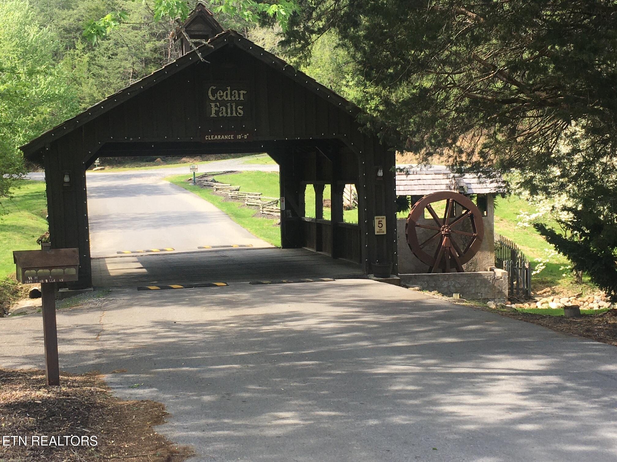 2606 Bear Crossing Way Sevierville TN 37862