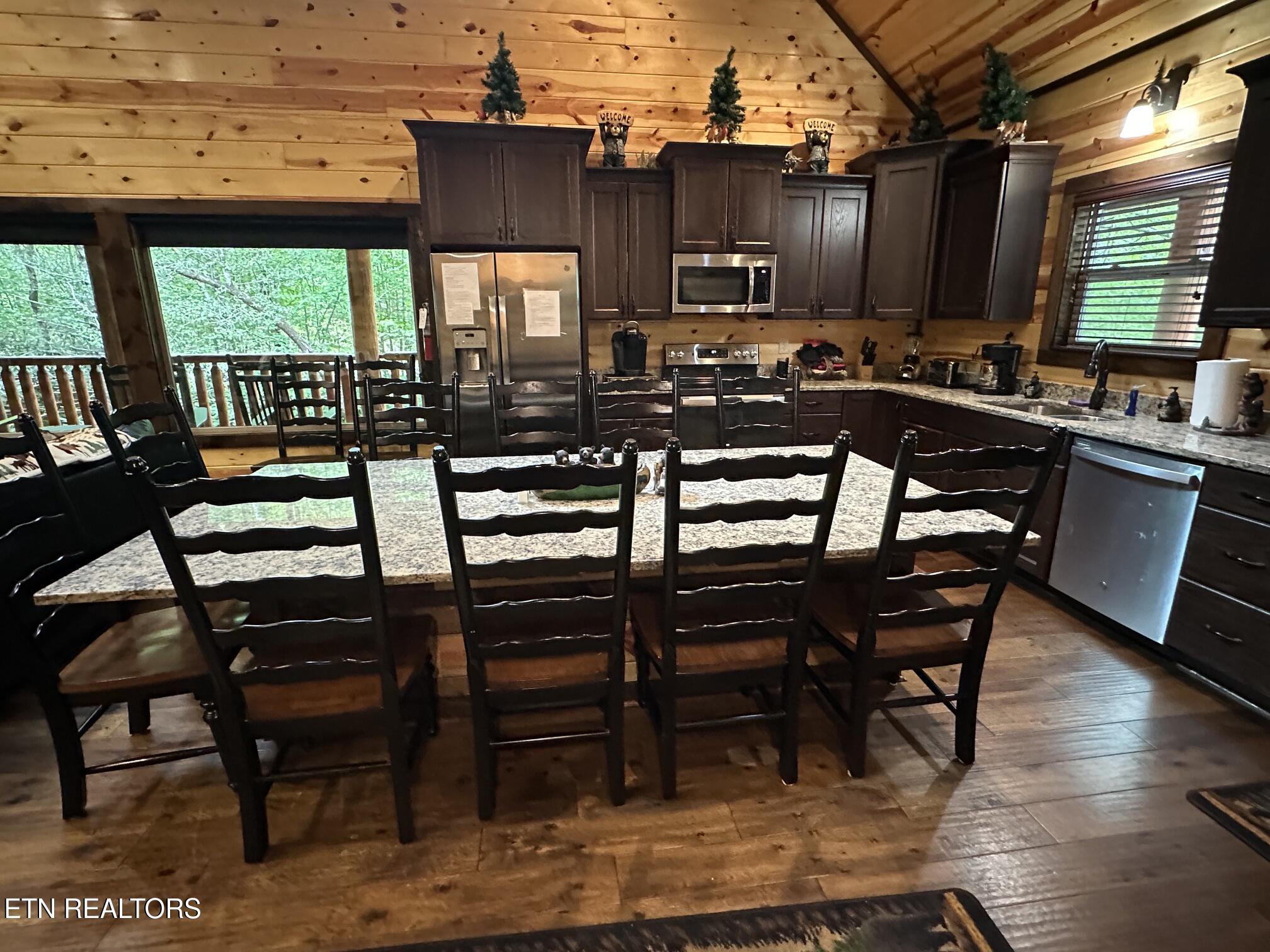 2606 Bear Crossing Way Sevierville TN 37862