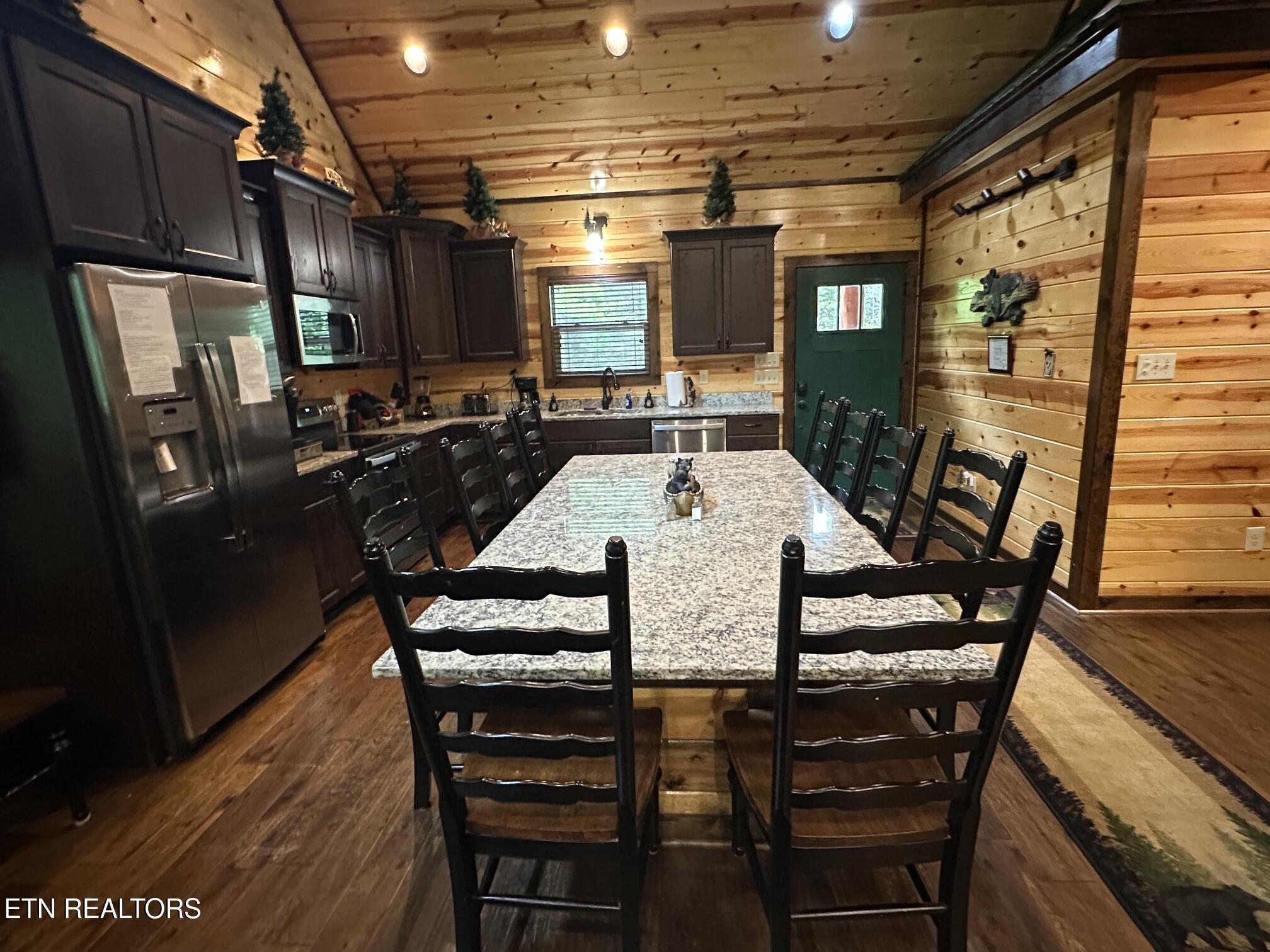 2606 Bear Crossing Way Sevierville TN 37862