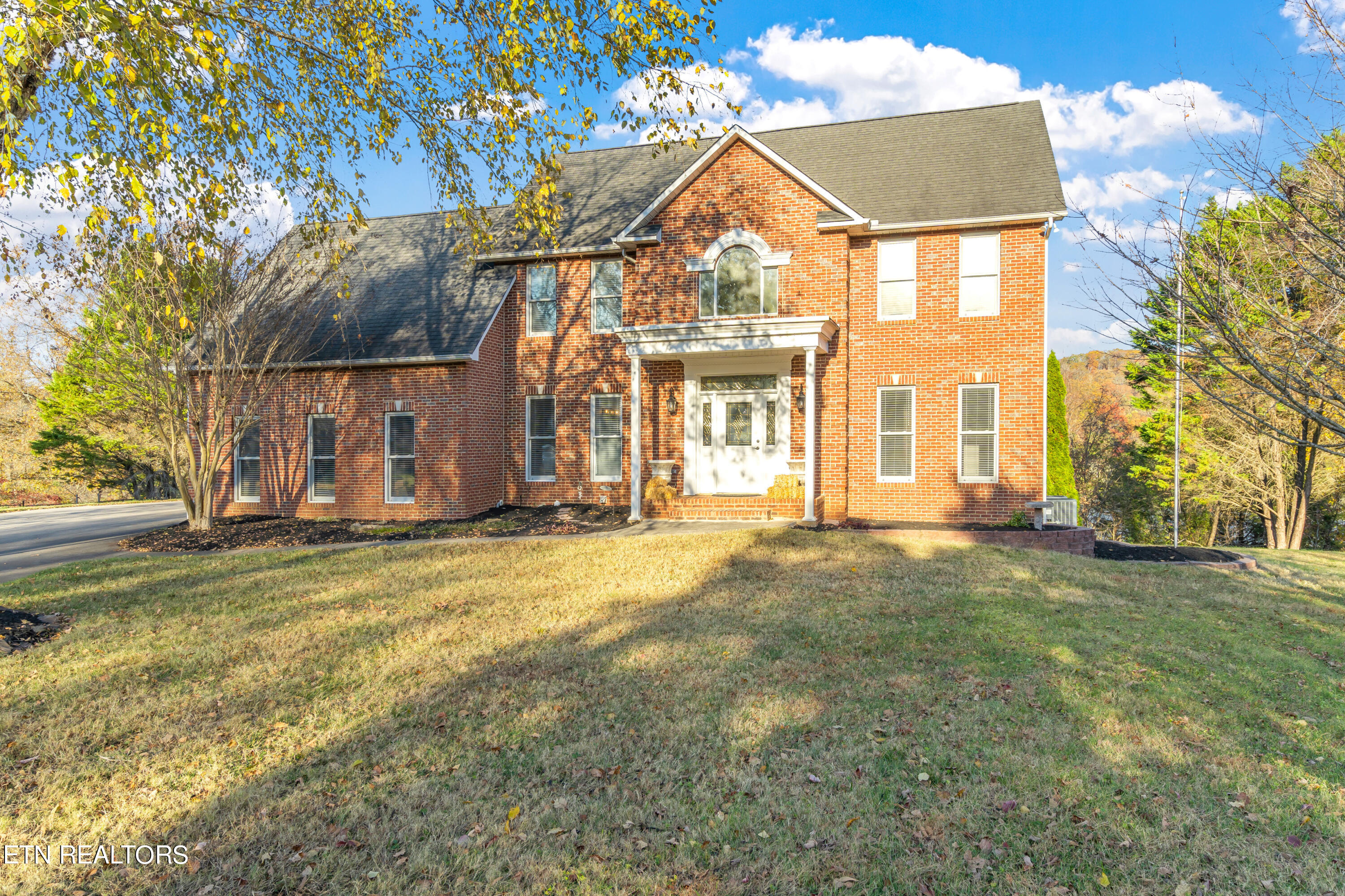 16 Radcliff Terrace Oak Ridge TN 37830